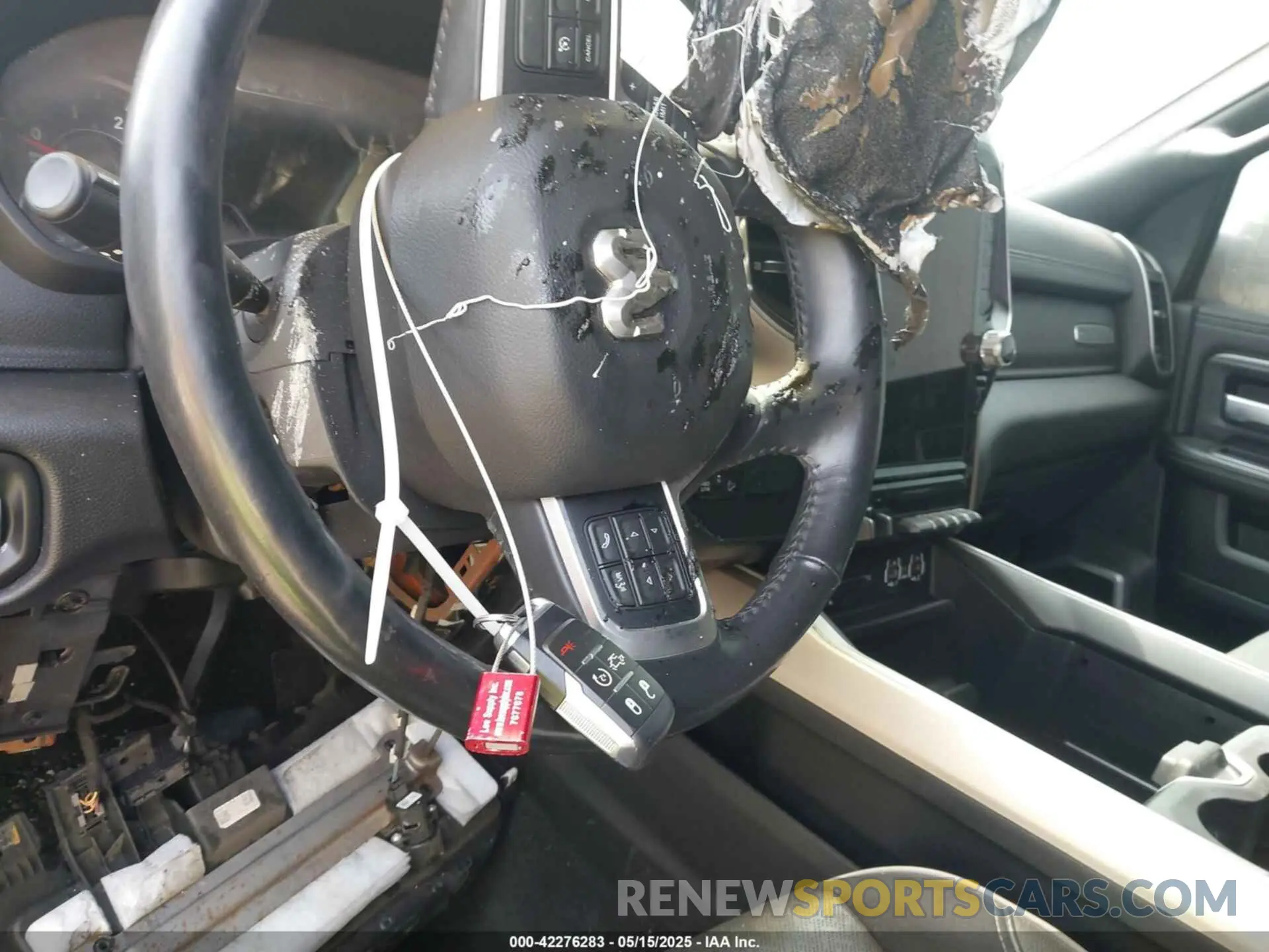 11 fotografías del automóvil dañado 3C6UR5FL0KG652693 RAM 2500 2019