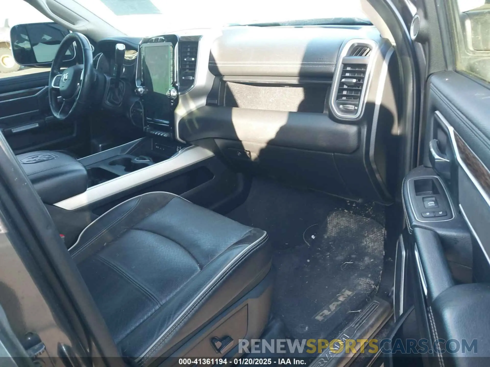 5 fotografías del automóvil dañado 3C6UR5FL5KG546188 RAM 2500 2019