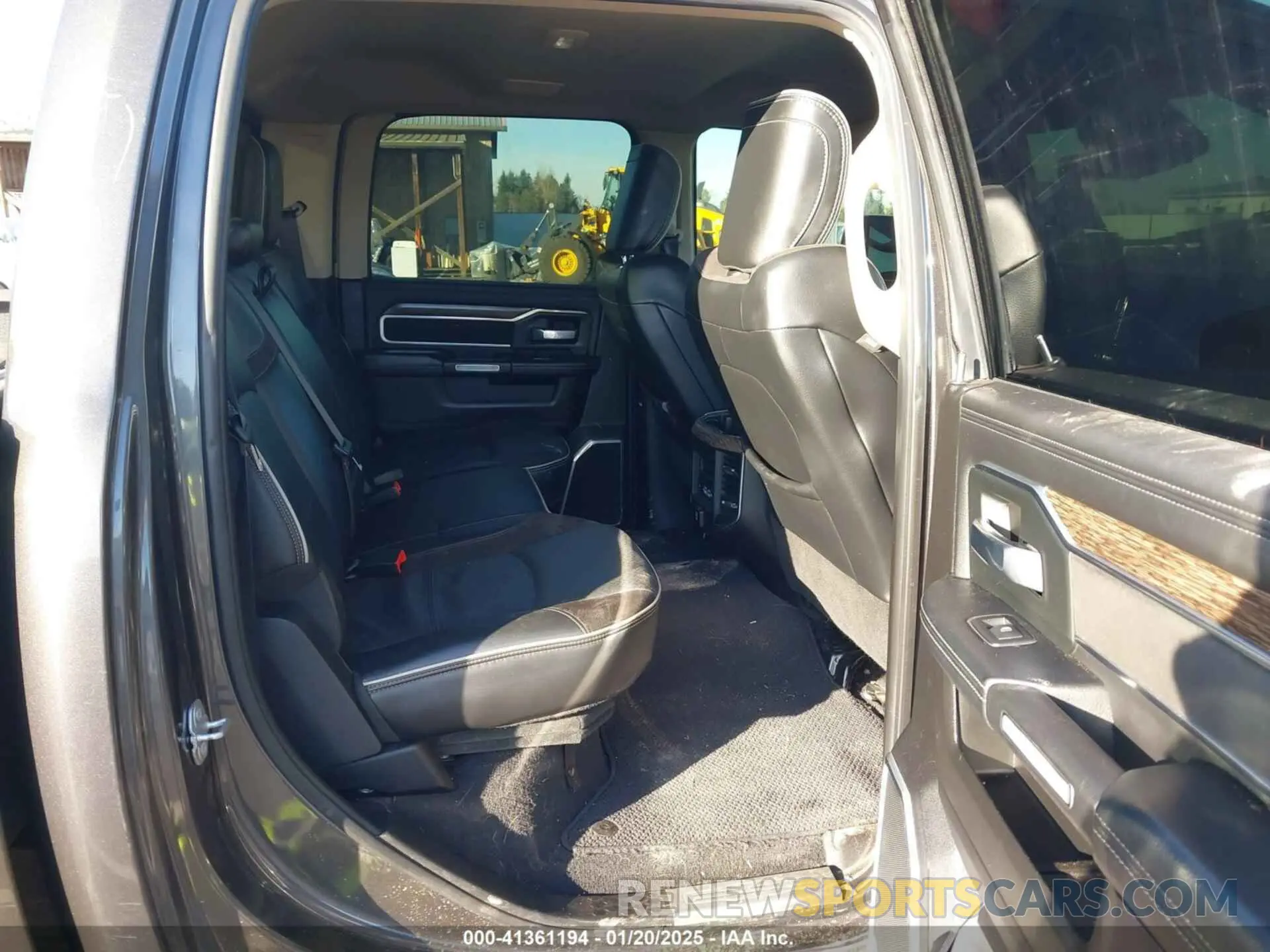 8 fotografías del automóvil dañado 3C6UR5FL5KG546188 RAM 2500 2019