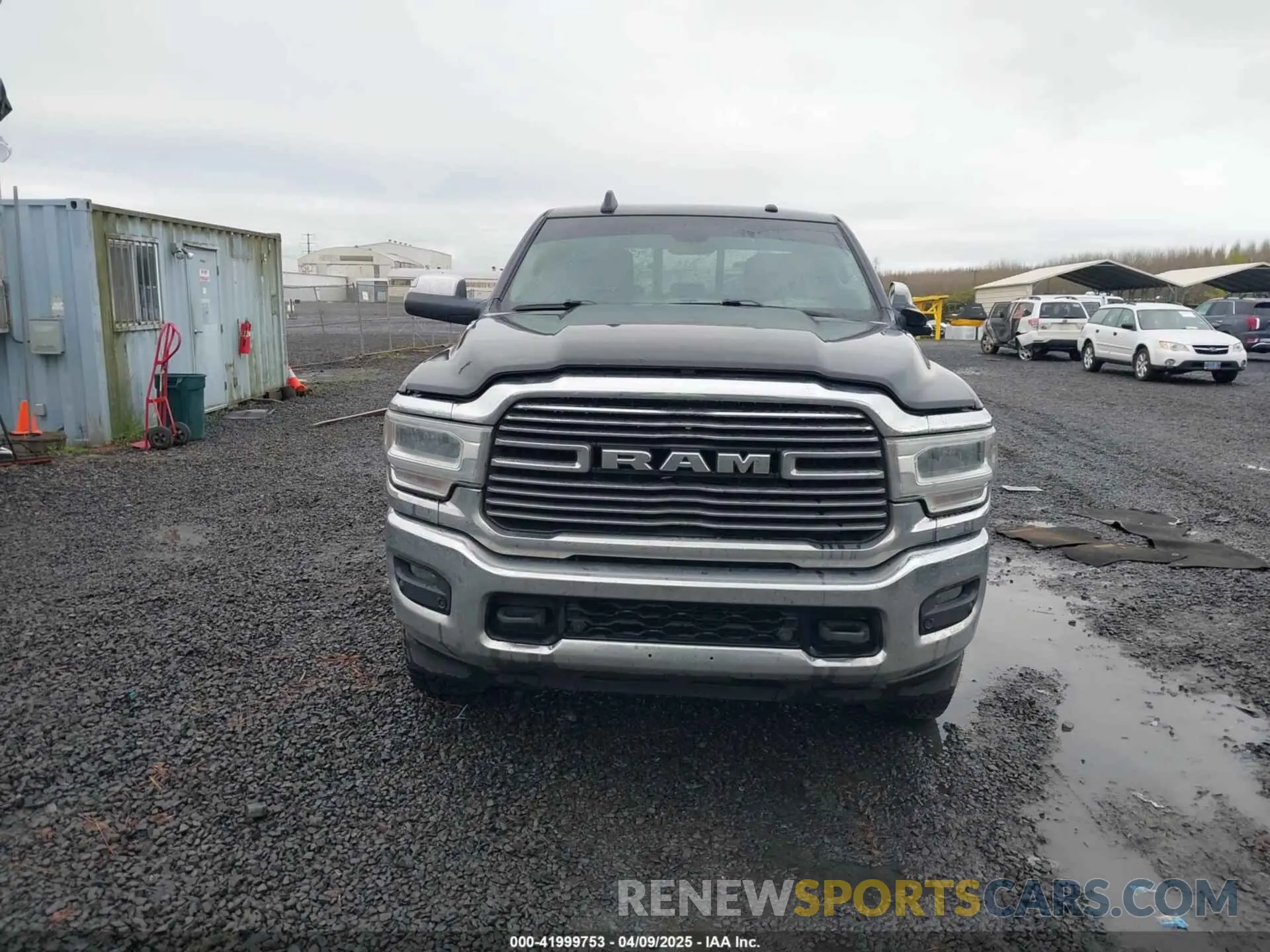 12 fotografías del automóvil dañado 3C6UR5FL8KG538859 RAM 2500 2019