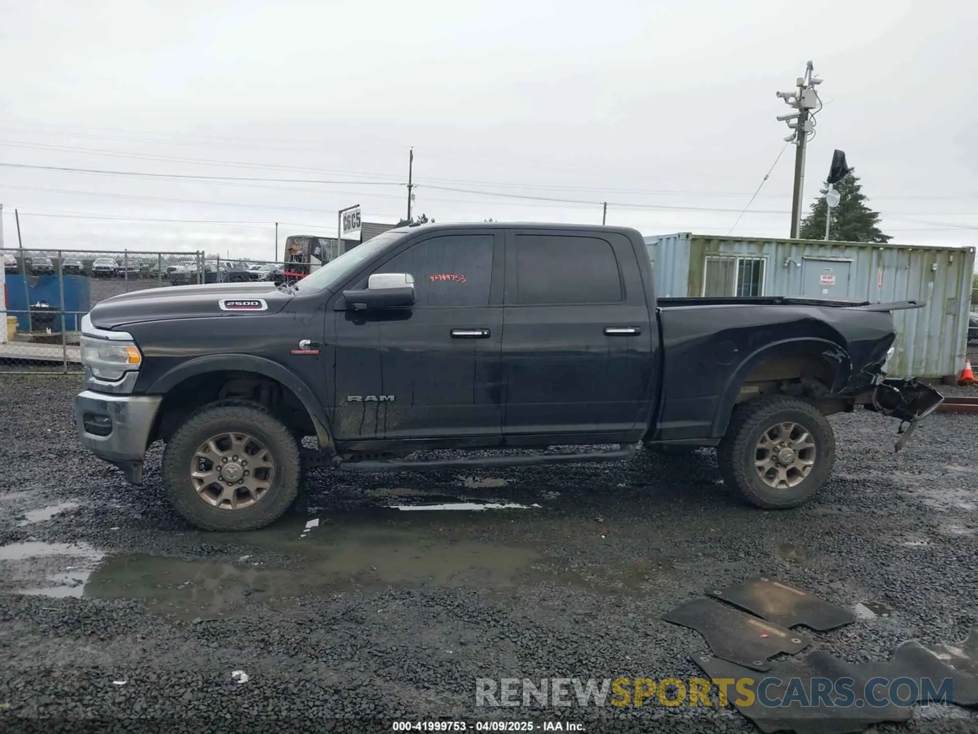 14 fotografías del automóvil dañado 3C6UR5FL8KG538859 RAM 2500 2019