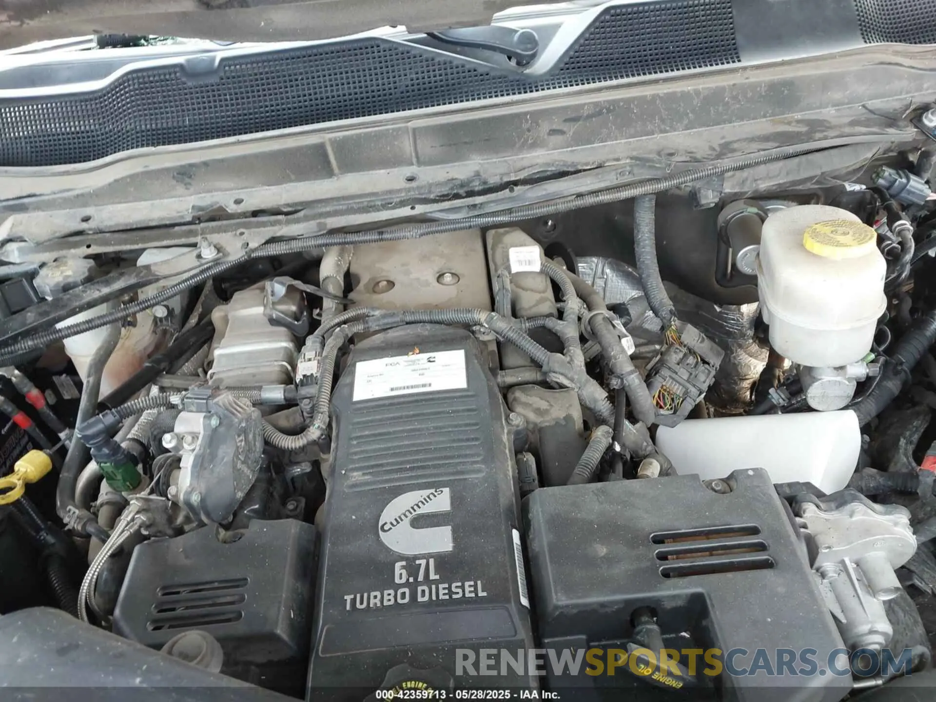 10 fotografías del automóvil dañado 3C6UR5FL8KG701641 RAM 2500 2019