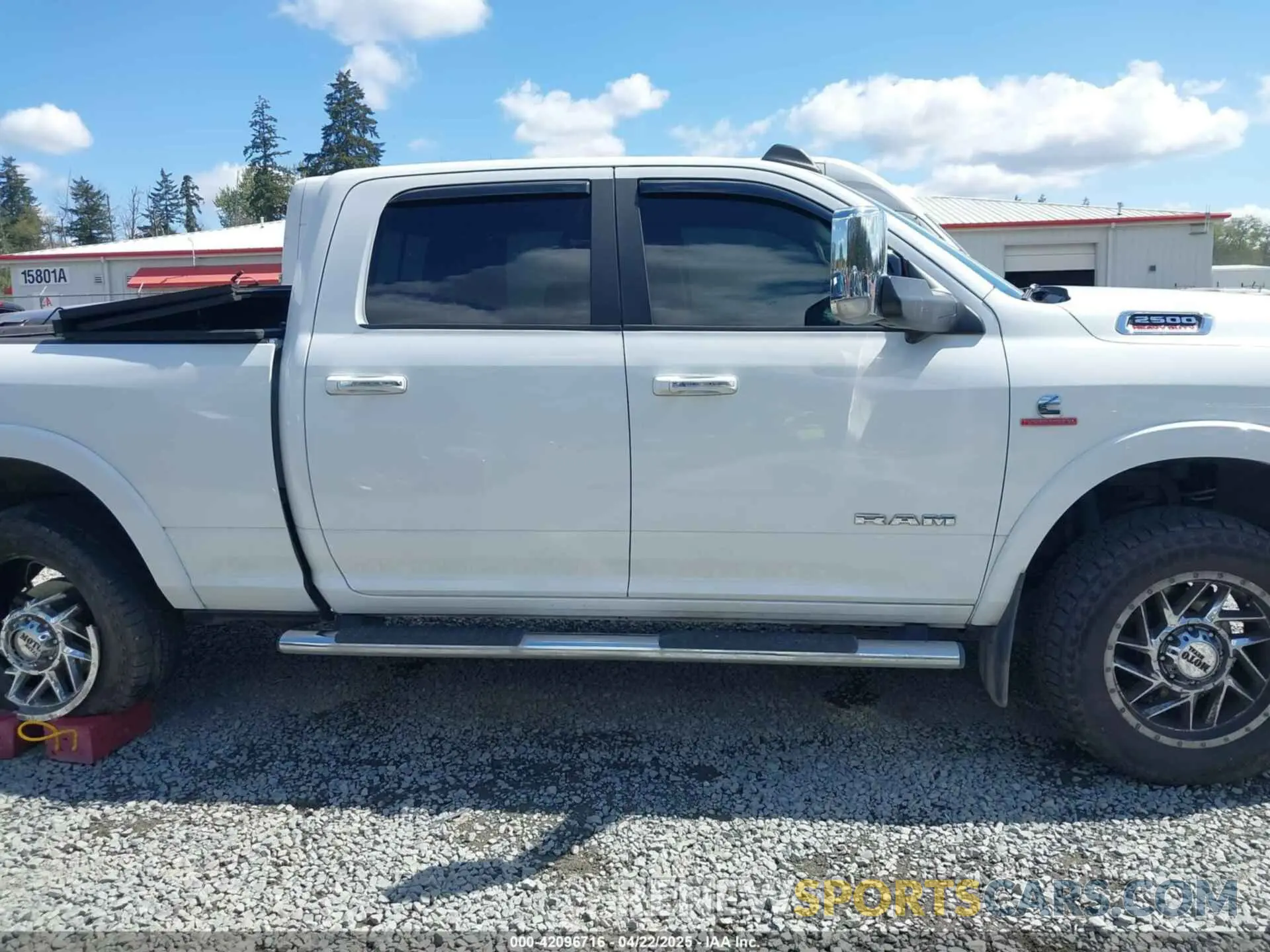 14 fotografías del automóvil dañado 3C6UR5FL9KG727505 RAM 2500 2019