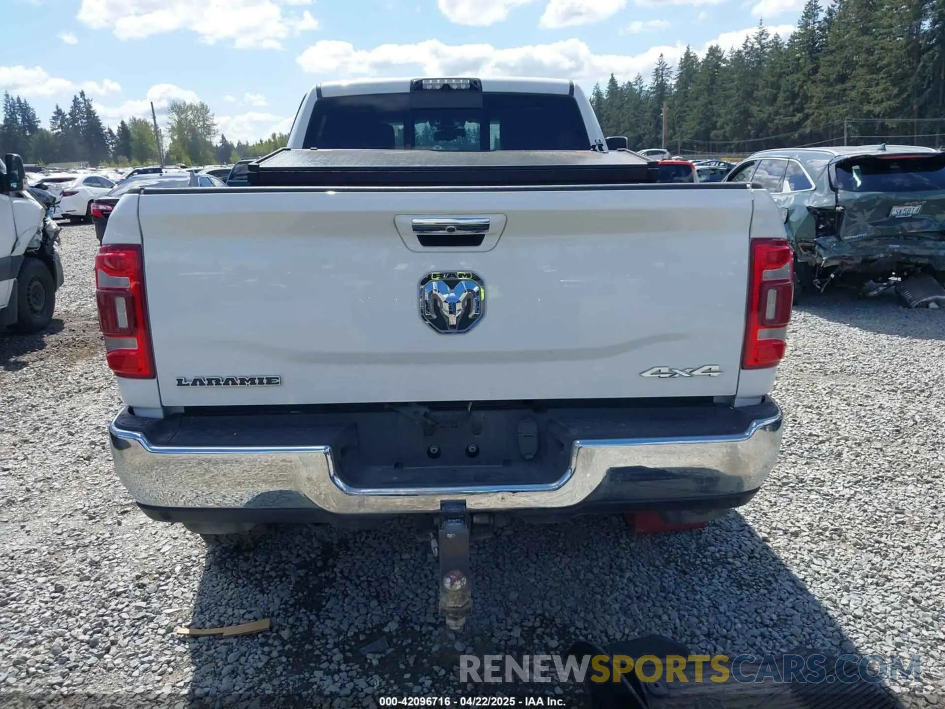 17 fotografías del automóvil dañado 3C6UR5FL9KG727505 RAM 2500 2019