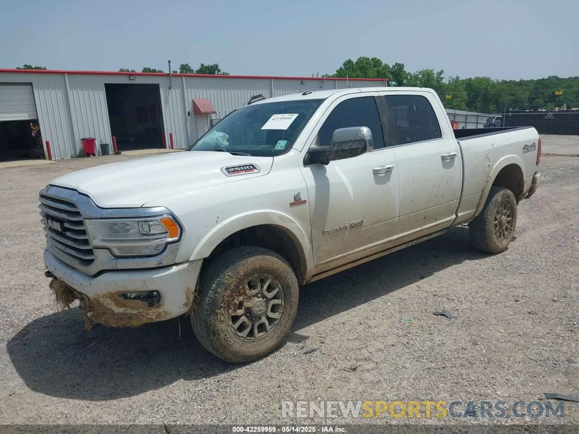 2 fotografías del automóvil dañado 3C6UR5GL5KG727855 RAM 2500 2019