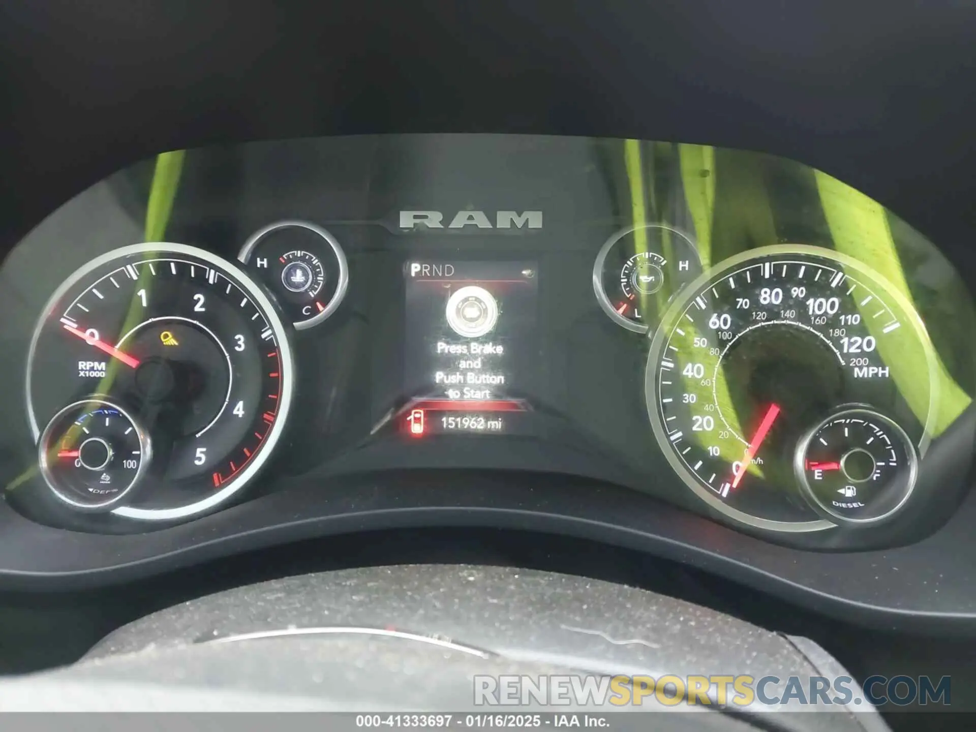7 fotografías del automóvil dañado 3C6UR5HL1KG642039 RAM 2500 2019