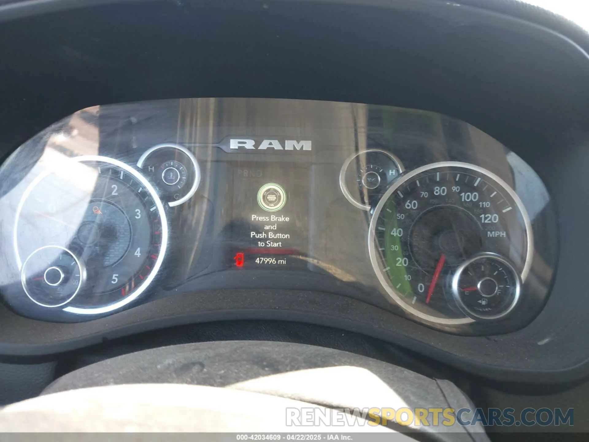 7 fotografías del automóvil dañado 3C6UR5JL7KG626549 RAM 2500 2019