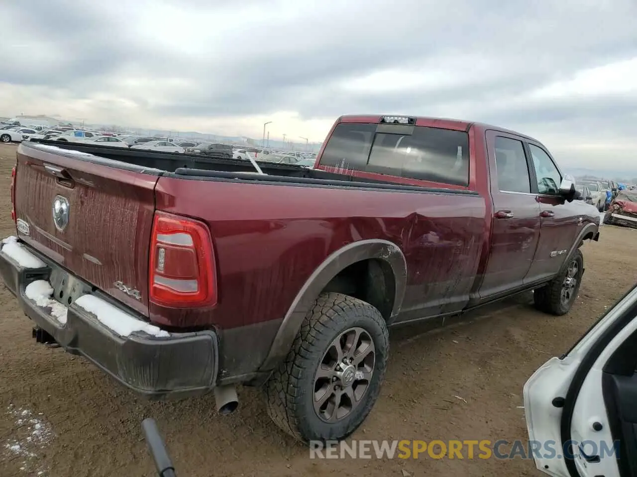 3 fotografías del automóvil dañado 3C6UR5LL4KG661577 RAM 2500 2019