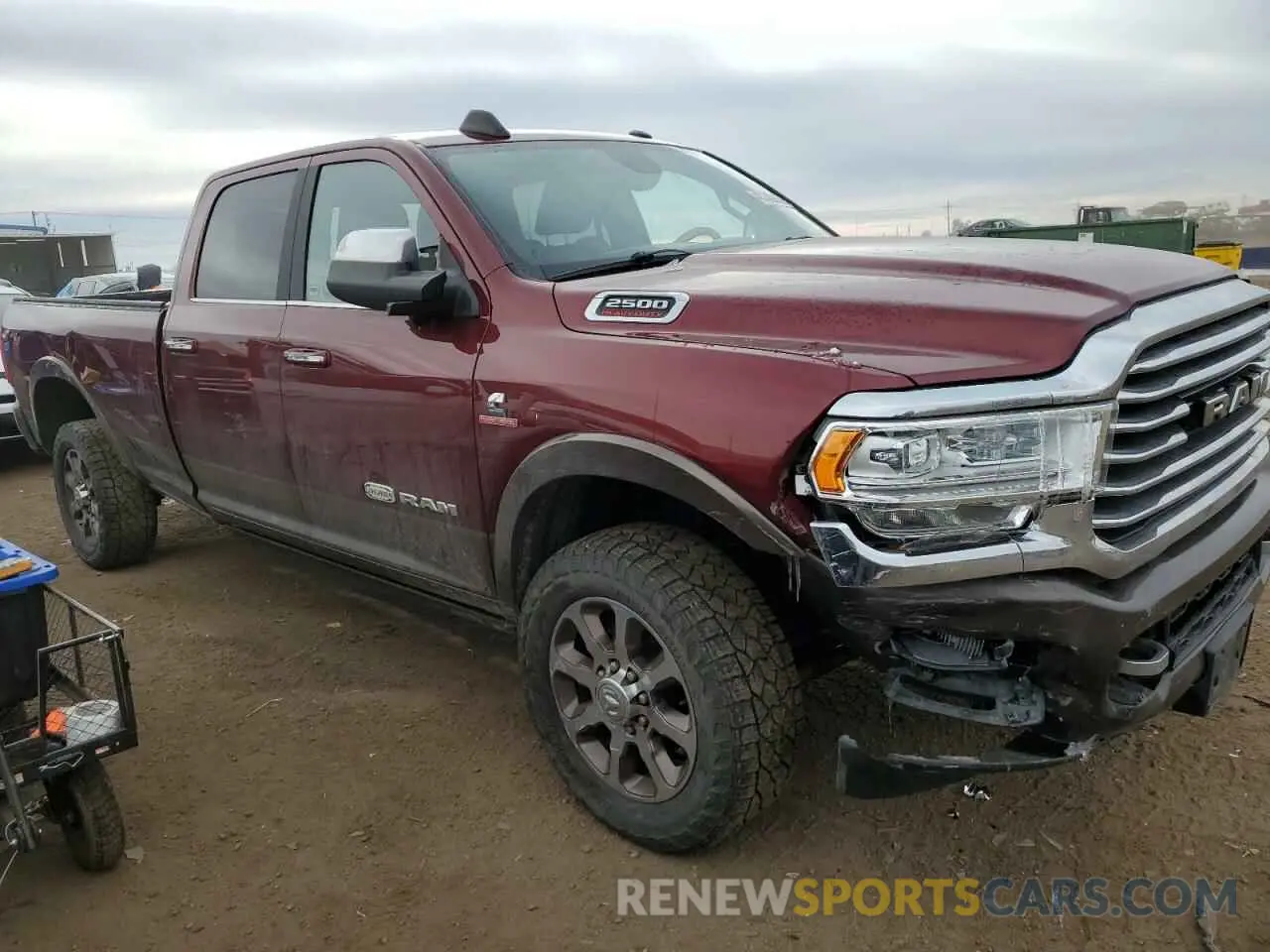 4 fotografías del automóvil dañado 3C6UR5LL4KG661577 RAM 2500 2019