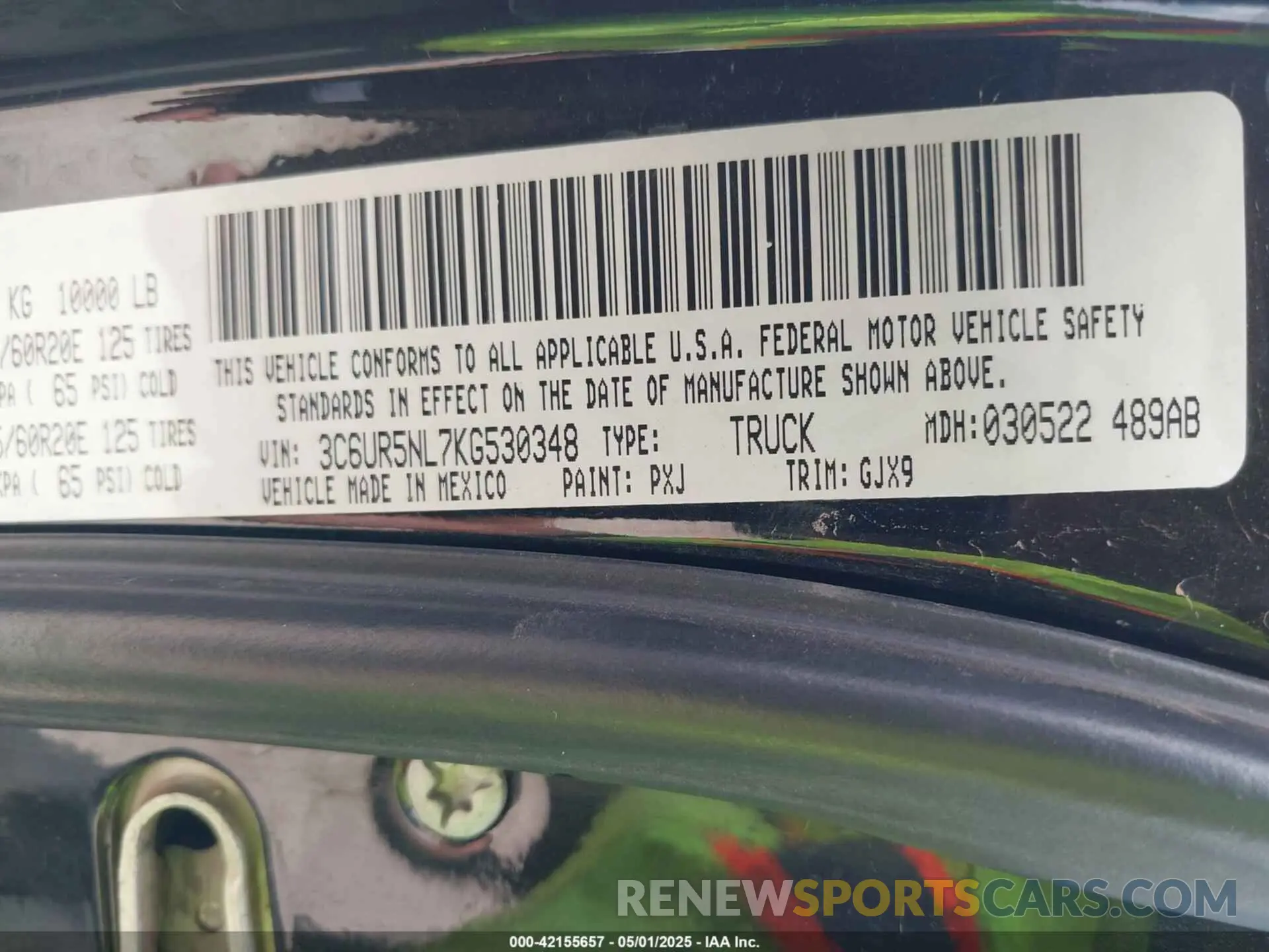 9 fotografías del automóvil dañado 3C6UR5NL7KG530348 RAM 2500 2019
