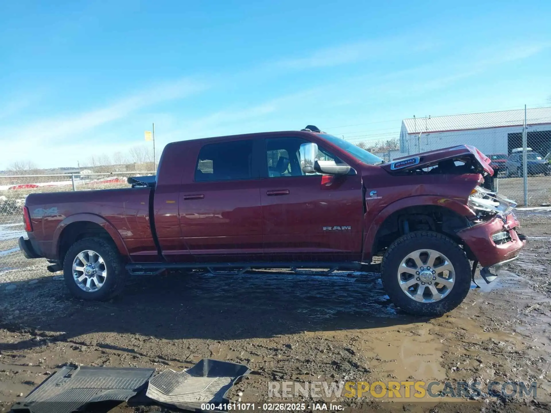 13 fotografías del automóvil dañado 3C6UR5NL8KG652913 RAM 2500 2019