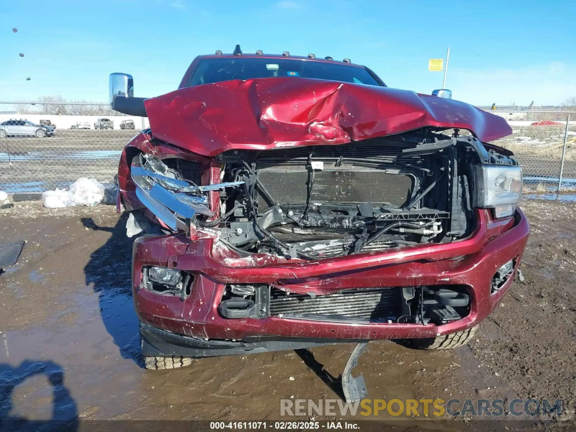 6 fotografías del automóvil dañado 3C6UR5NL8KG652913 RAM 2500 2019