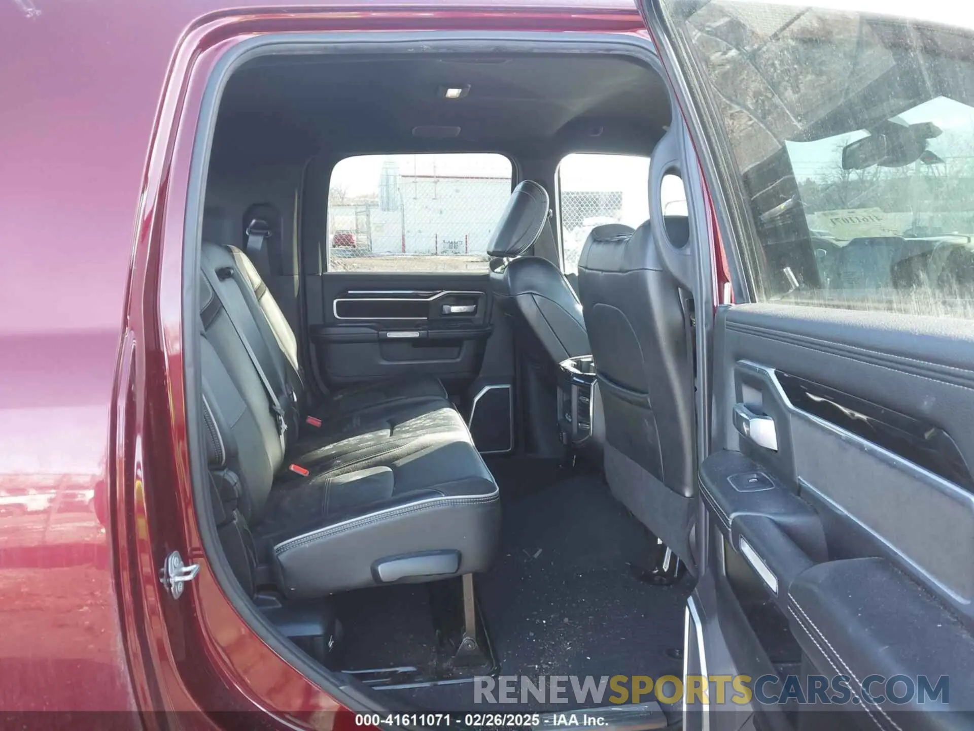 8 fotografías del automóvil dañado 3C6UR5NL8KG652913 RAM 2500 2019