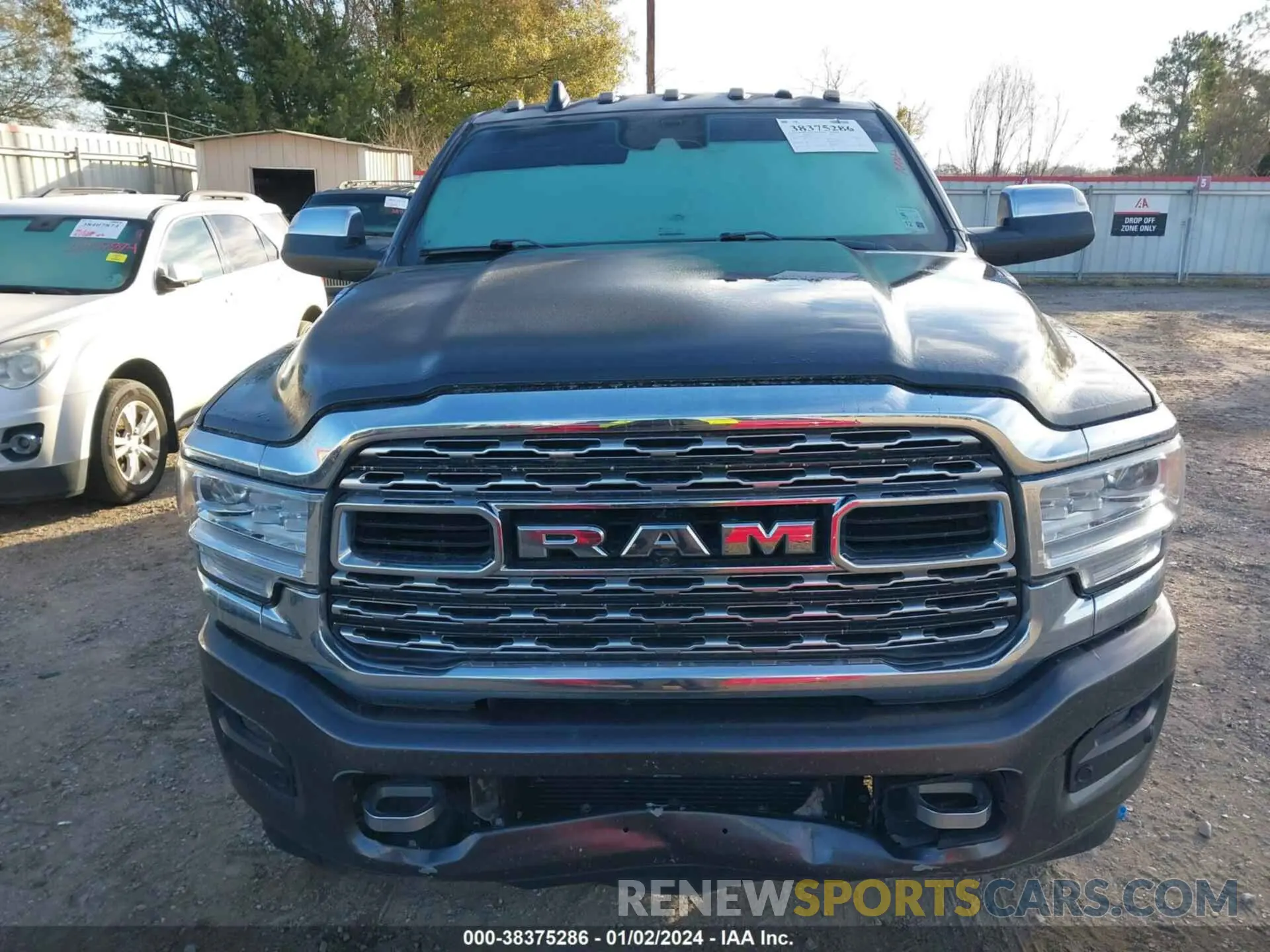 13 fotografías del automóvil dañado 3C6UR5SL3KG615465 RAM 2500 2019