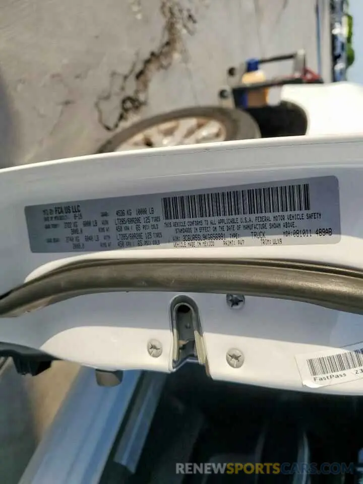 14 fotografías del automóvil dañado 3C6UR5SL9KG656991 RAM 2500 2019