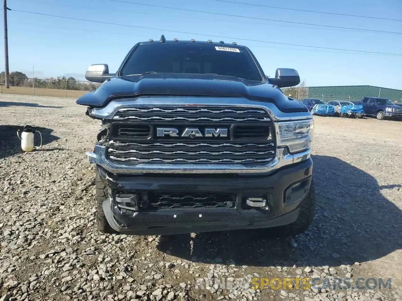 5 fotografías del automóvil dañado 3C6UR5TL5KG540024 RAM 2500 2019