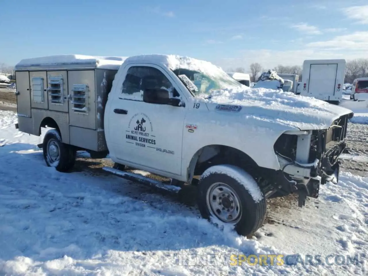 4 fotografías del automóvil dañado 3C6MR5AJ3LG205136 RAM 2500 2020