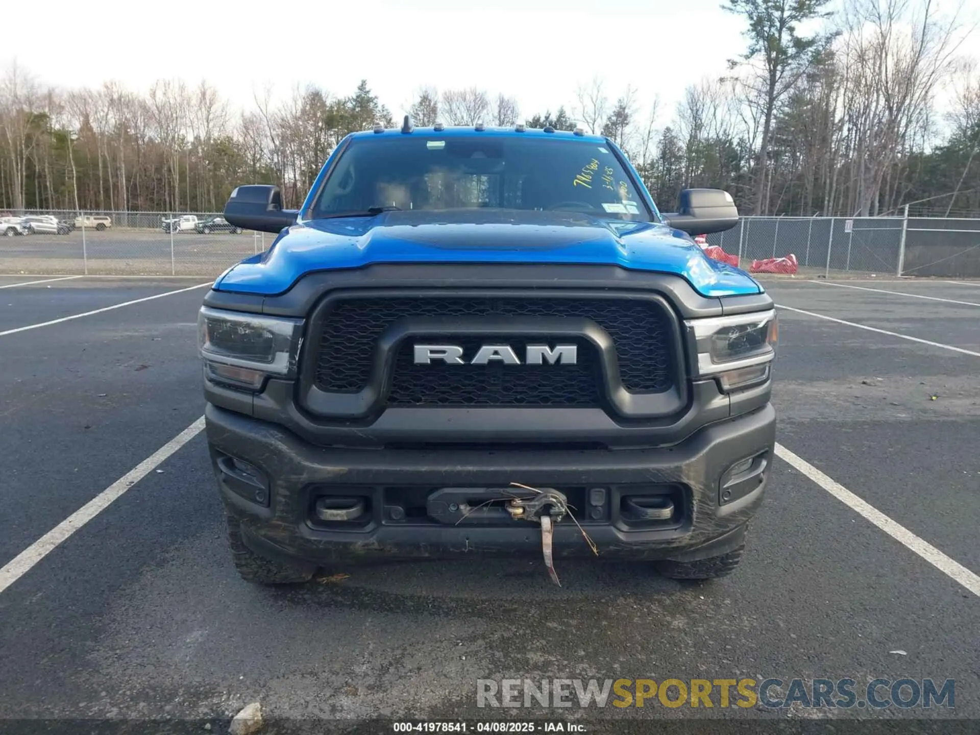 12 fotografías del automóvil dañado 3C6TR5EJ2LG150281 RAM 2500 2020