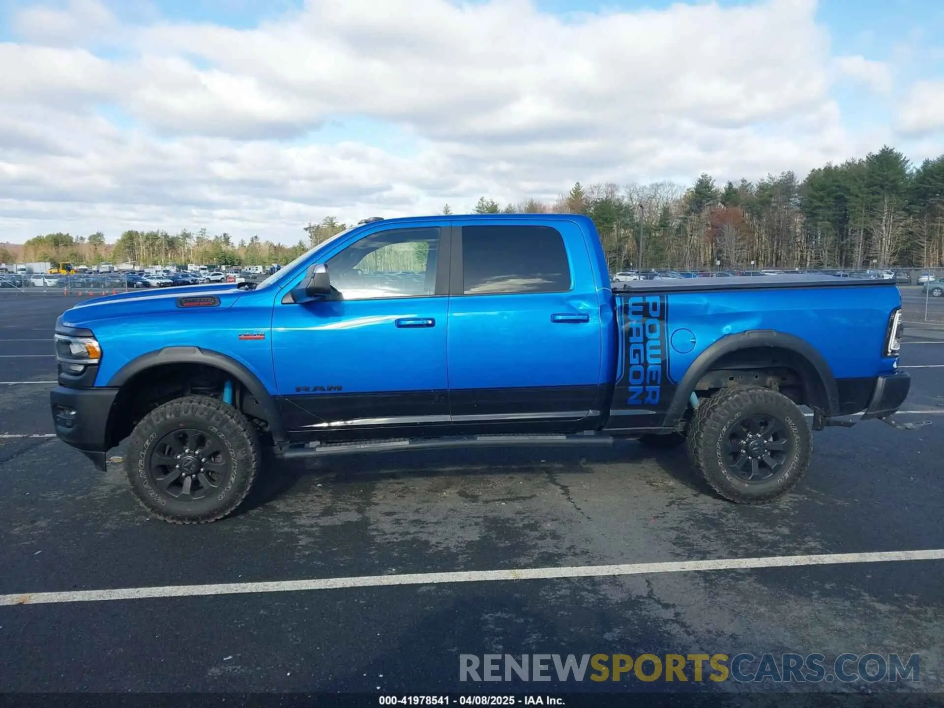 14 fotografías del automóvil dañado 3C6TR5EJ2LG150281 RAM 2500 2020
