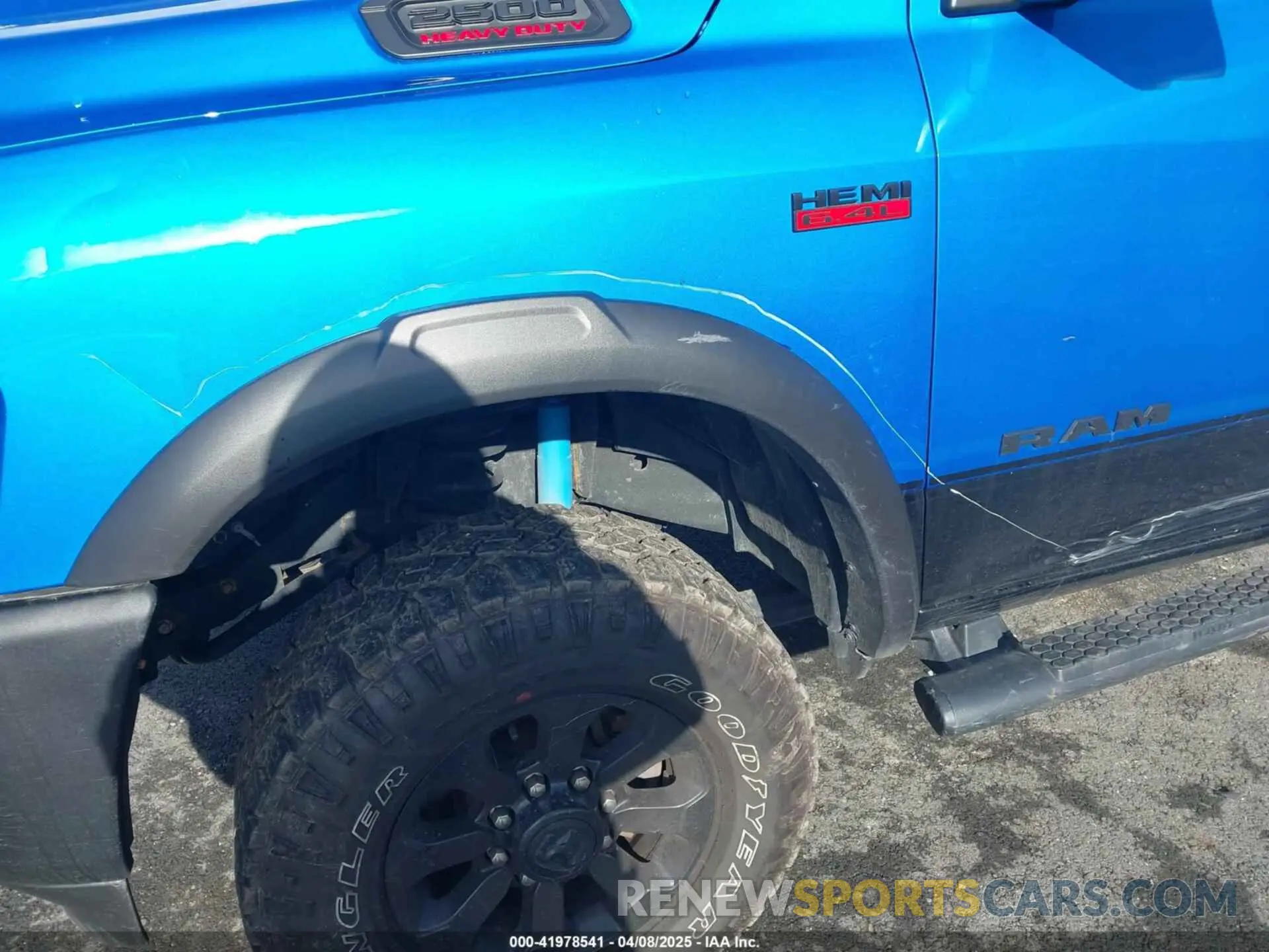 17 fotografías del automóvil dañado 3C6TR5EJ2LG150281 RAM 2500 2020