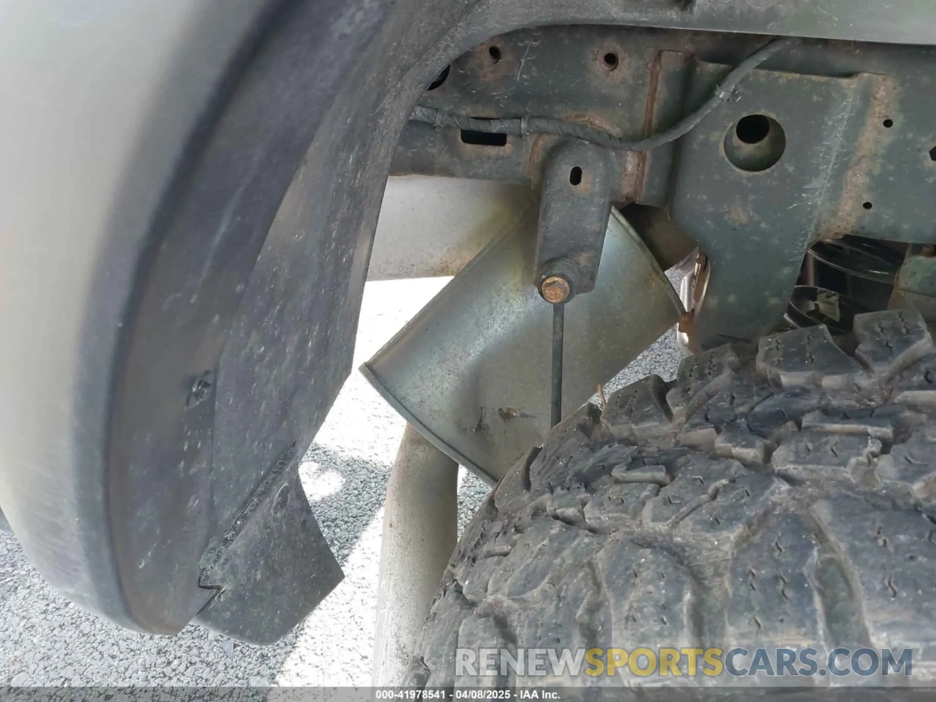 18 fotografías del automóvil dañado 3C6TR5EJ2LG150281 RAM 2500 2020