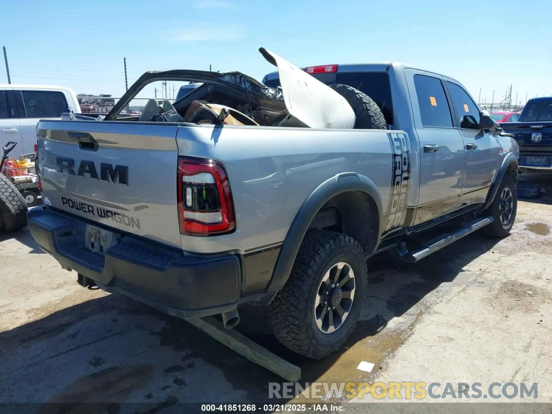 4 fotografías del automóvil dañado 3C6TR5EJ5LG112074 RAM 2500 2020