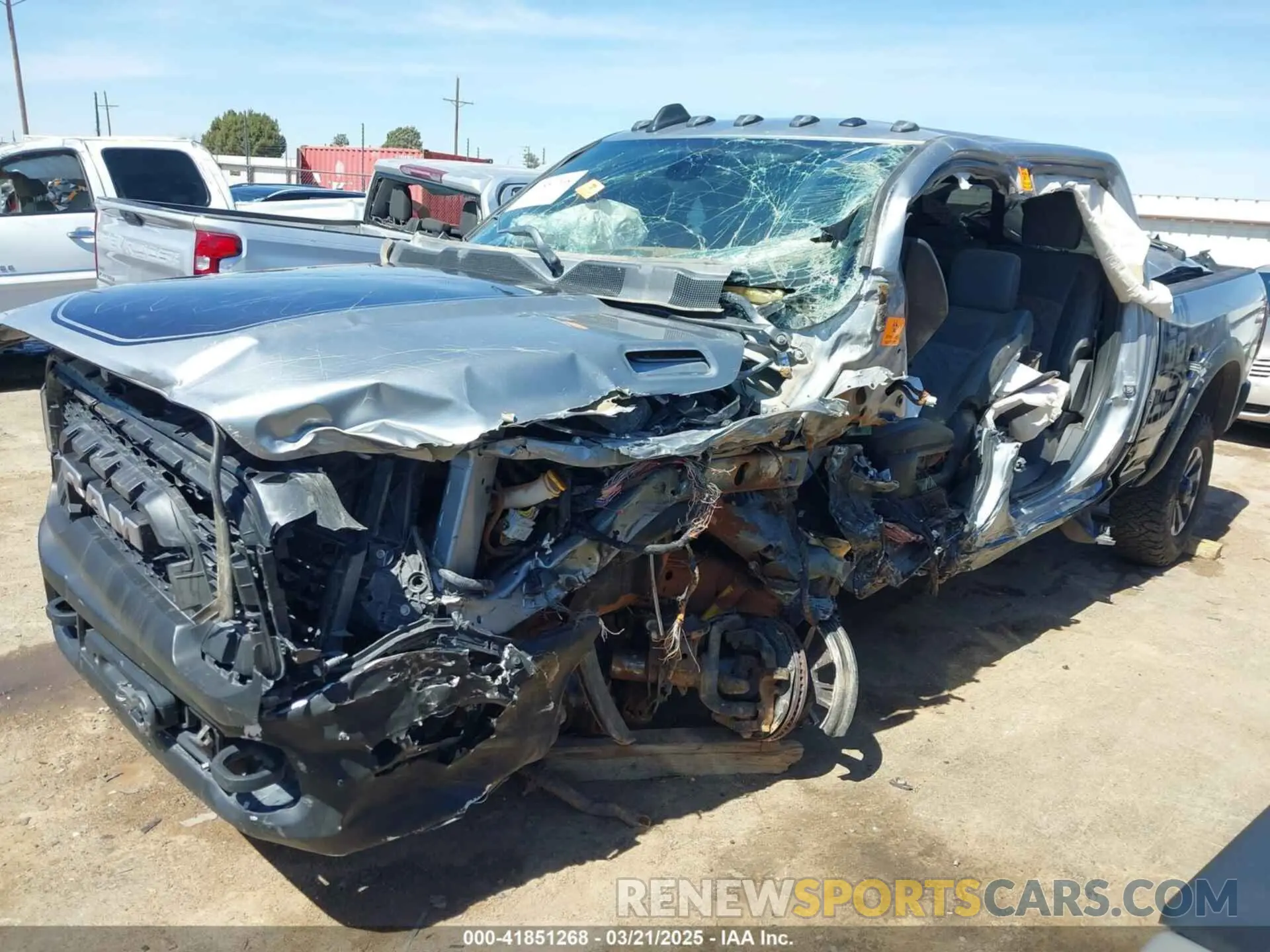 6 fotografías del automóvil dañado 3C6TR5EJ5LG112074 RAM 2500 2020