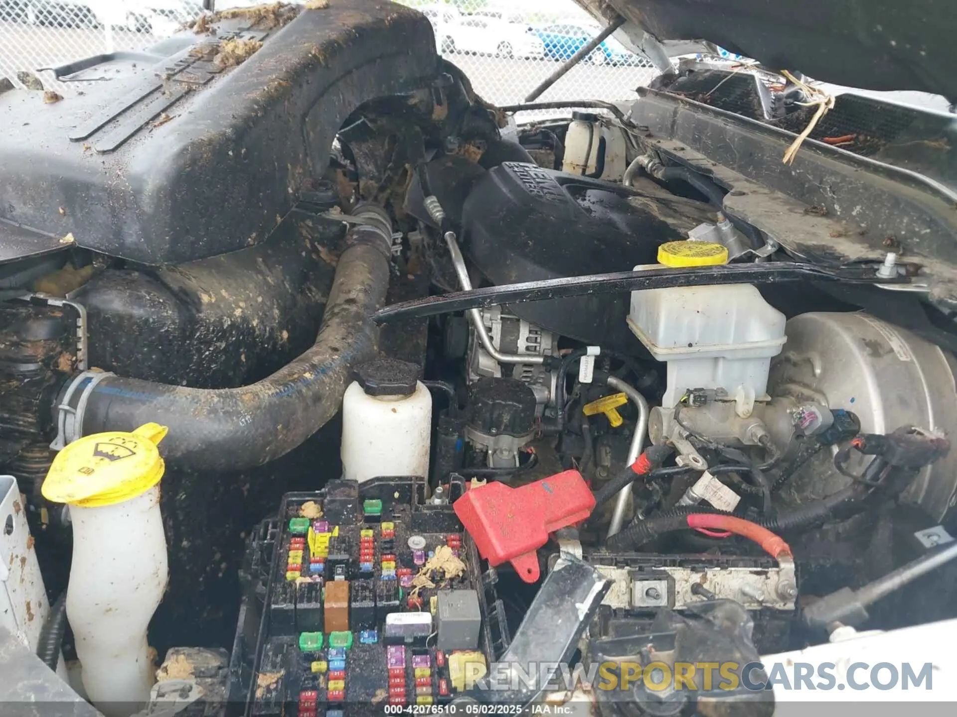10 fotografías del automóvil dañado 3C6TR5EJ9LG303402 RAM 2500 2020