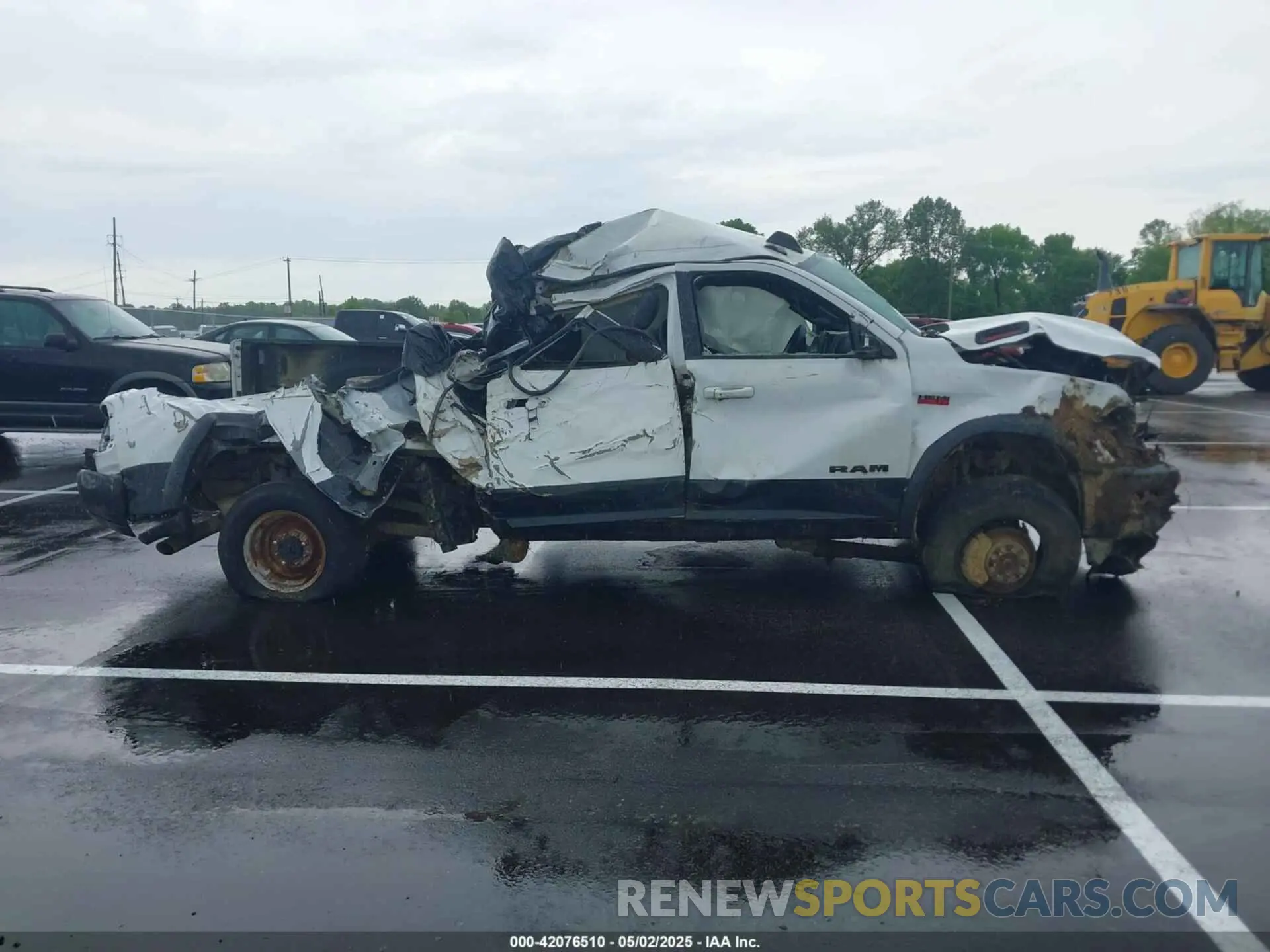 12 fotografías del automóvil dañado 3C6TR5EJ9LG303402 RAM 2500 2020