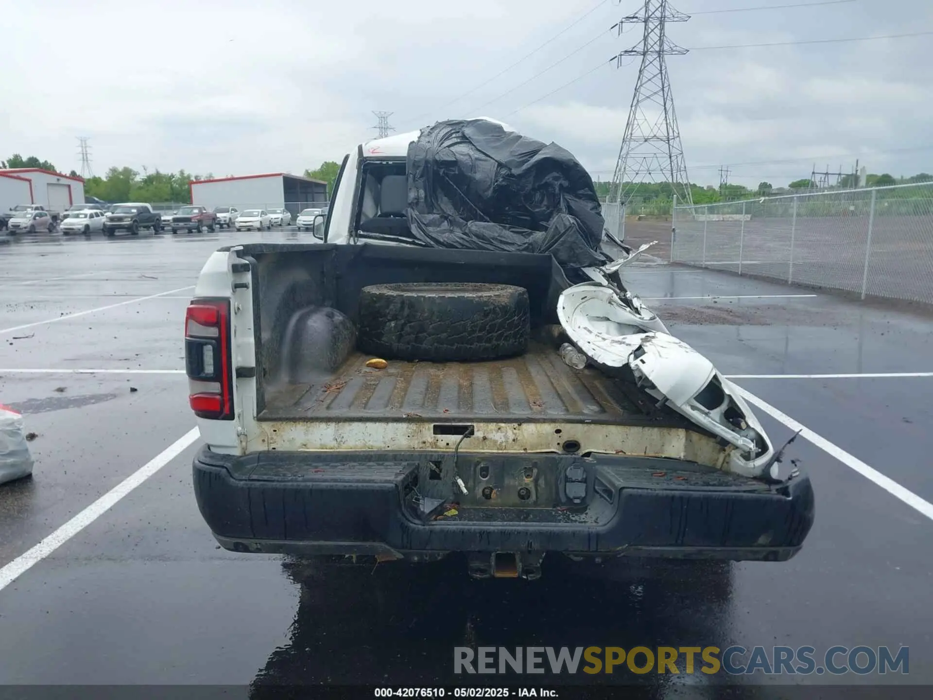 15 fotografías del automóvil dañado 3C6TR5EJ9LG303402 RAM 2500 2020