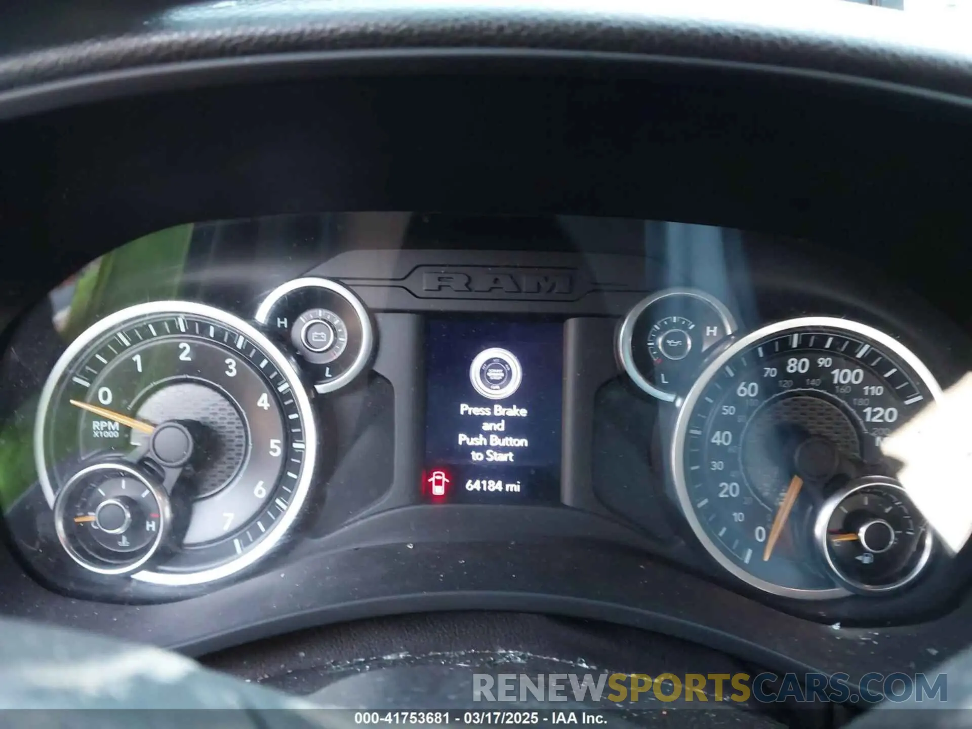 7 fotografías del automóvil dañado 3C6UR5CJ0LG250404 RAM 2500 2020