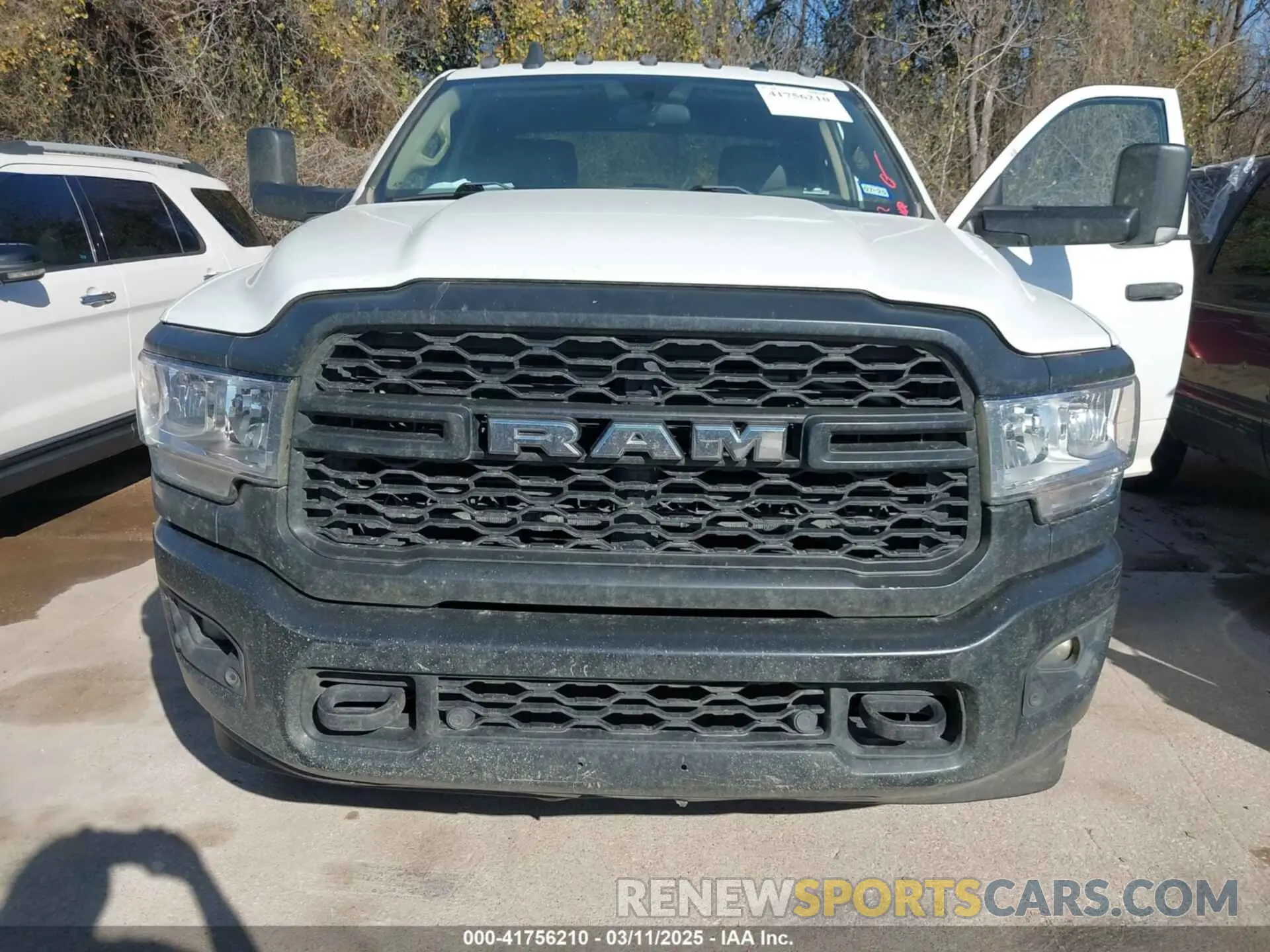 6 fotografías del automóvil dañado 3C6UR5CJ3LG187945 RAM 2500 2020
