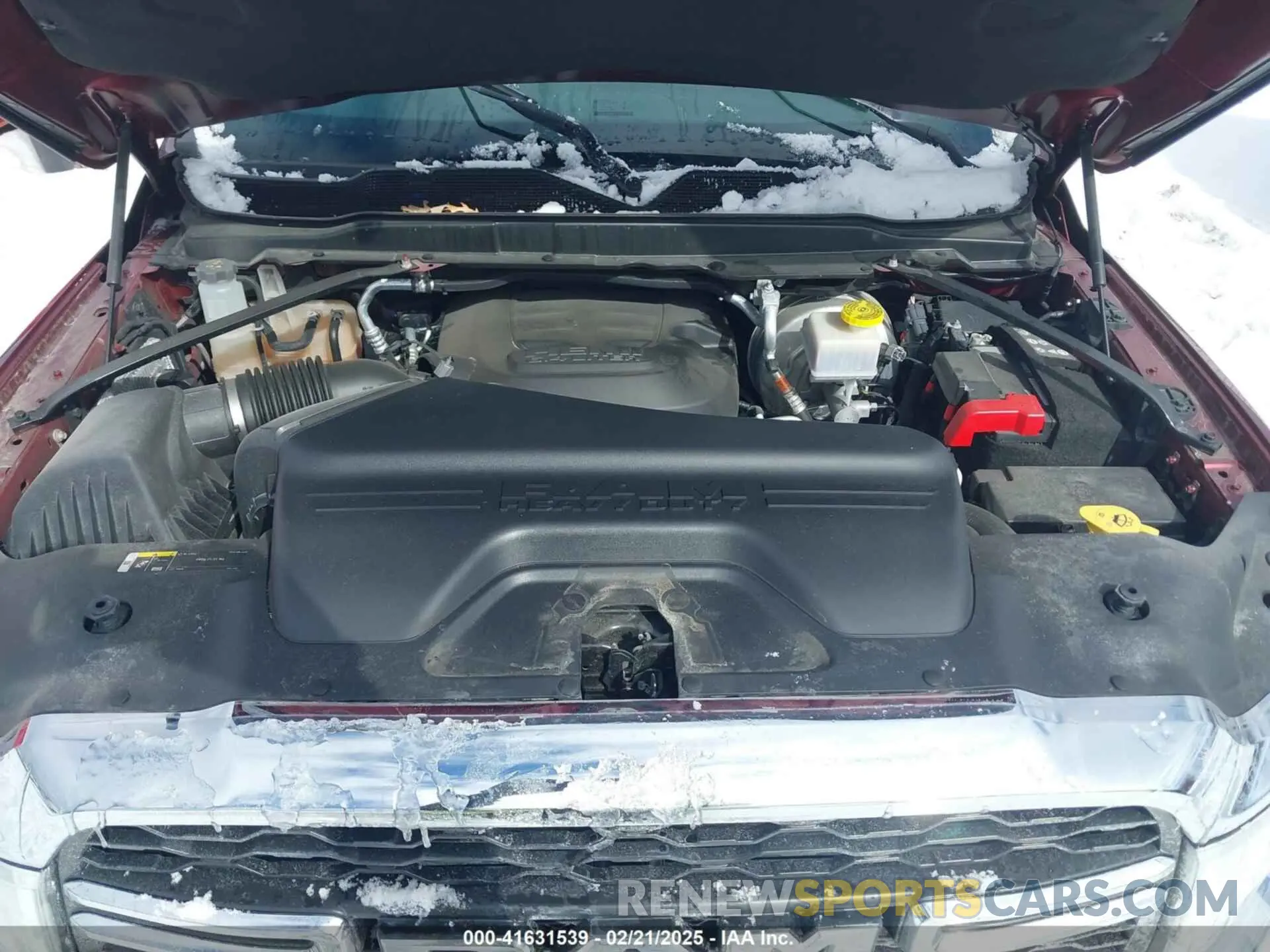 10 fotografías del automóvil dañado 3C6UR5CJ3LG214710 RAM 2500 2020