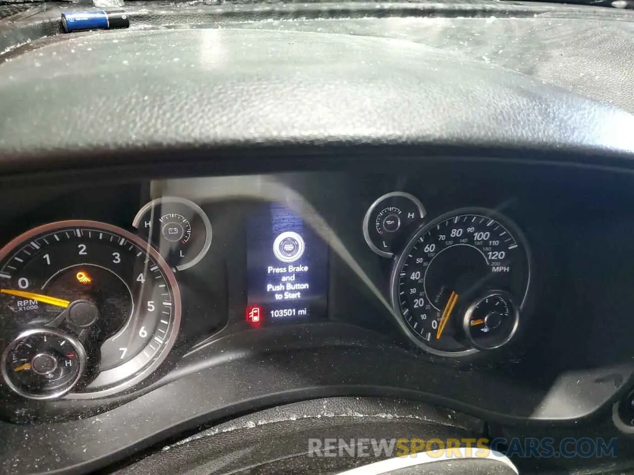9 fotografías del automóvil dañado 3C6UR5CJ4LG197304 RAM 2500 2020