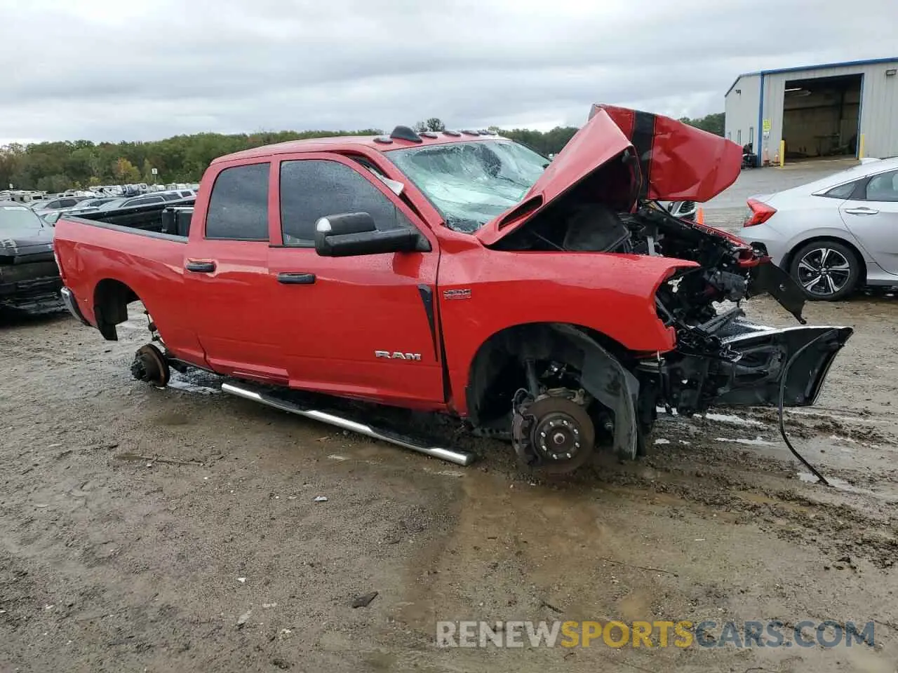 4 fotografías del automóvil dañado 3C6UR5CJ9LG150902 RAM 2500 2020
