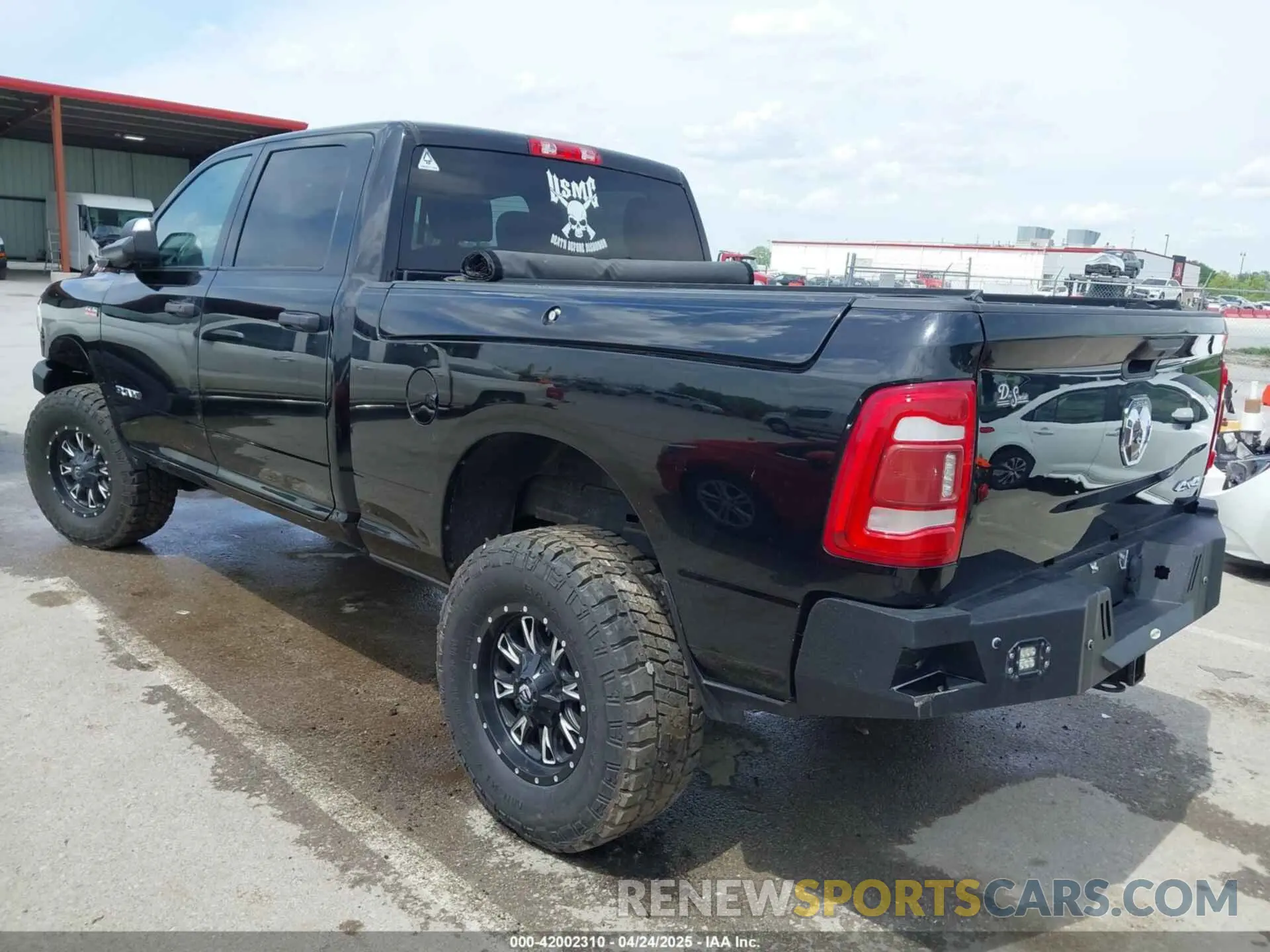 3 fotografías del automóvil dañado 3C6UR5CJXLG267291 RAM 2500 2020