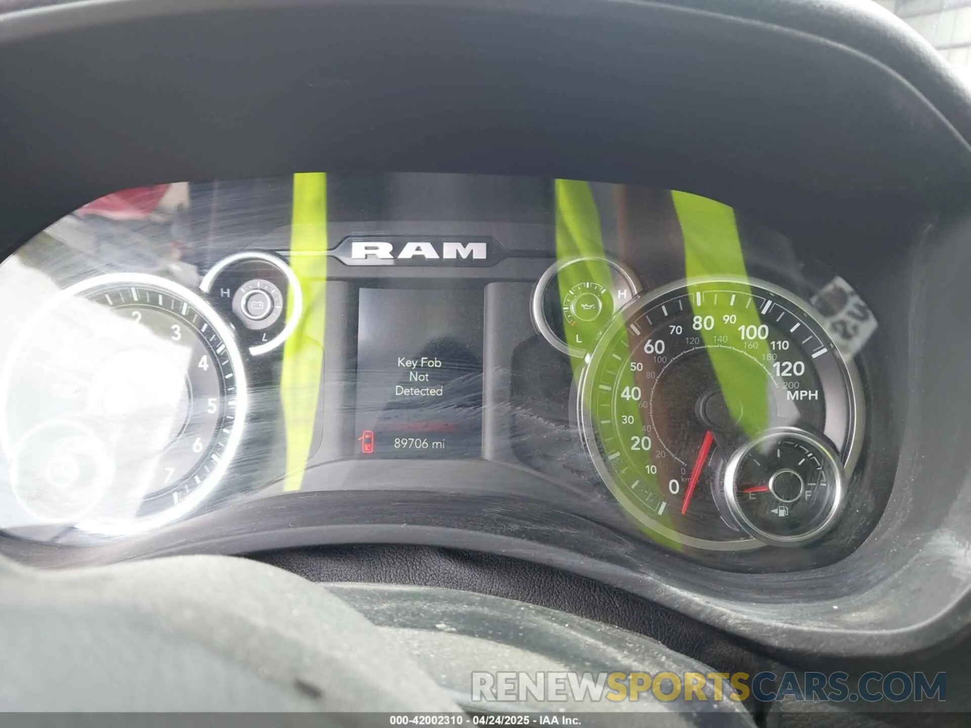 7 fotografías del automóvil dañado 3C6UR5CJXLG267291 RAM 2500 2020