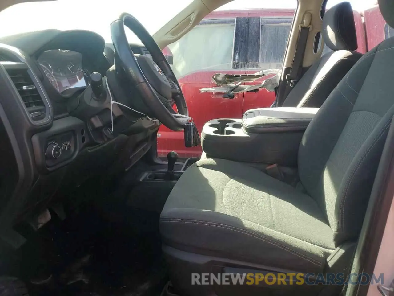 7 fotografías del automóvil dañado 3C6UR5CJXLG274452 RAM 2500 2020