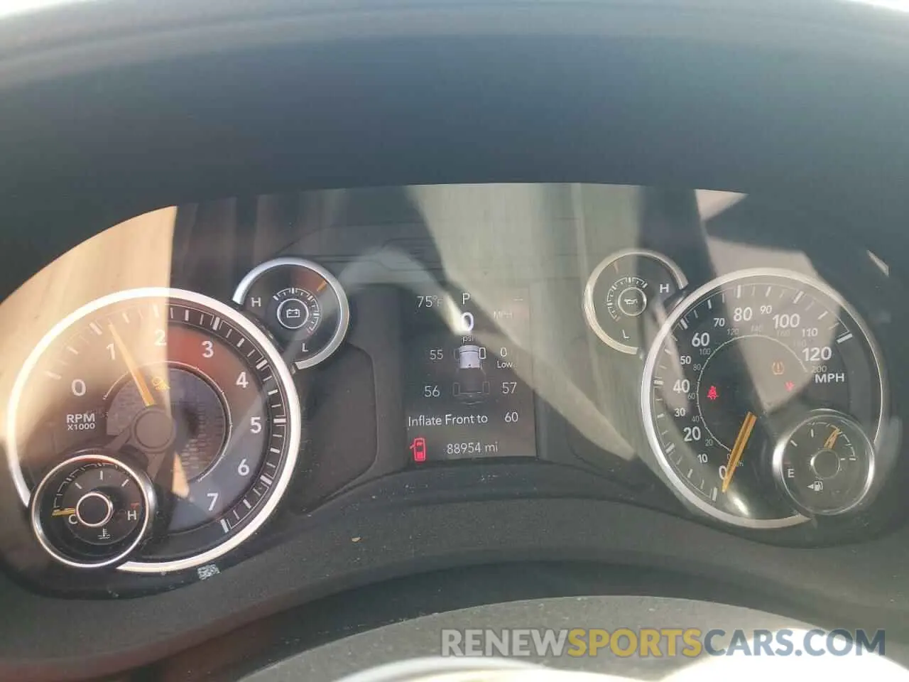 9 fotografías del automóvil dañado 3C6UR5CJXLG274452 RAM 2500 2020