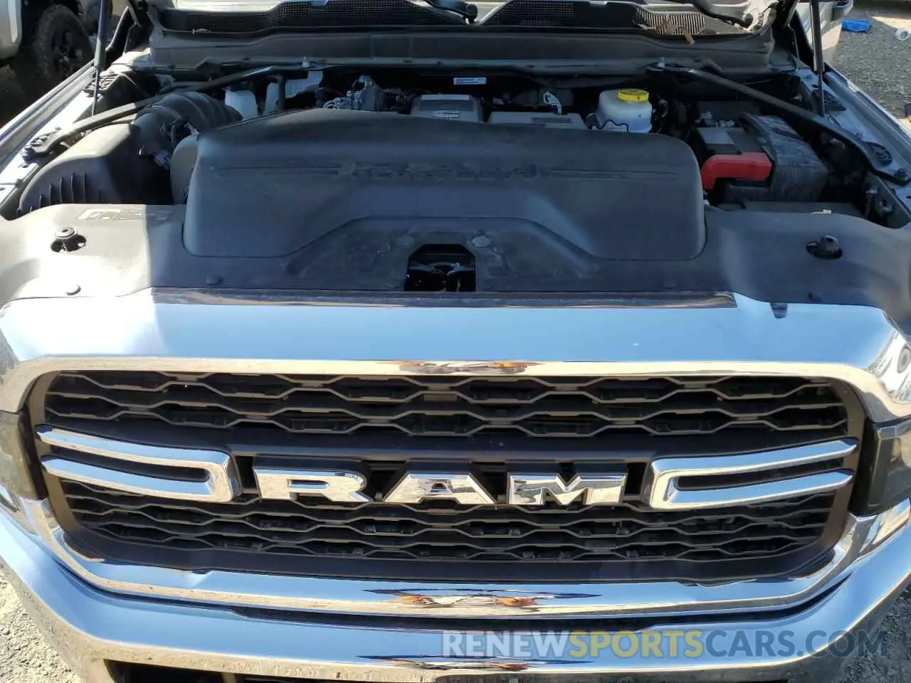 11 fotografías del automóvil dañado 3C6UR5CL7LG145991 RAM 2500 2020