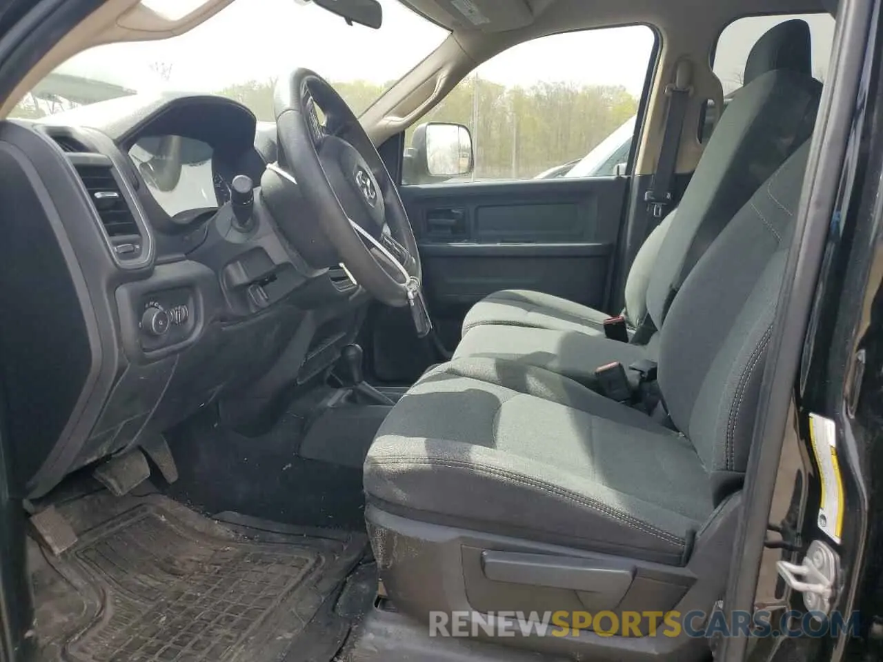 7 fotografías del automóvil dañado 3C6UR5CL7LG308879 RAM 2500 2020