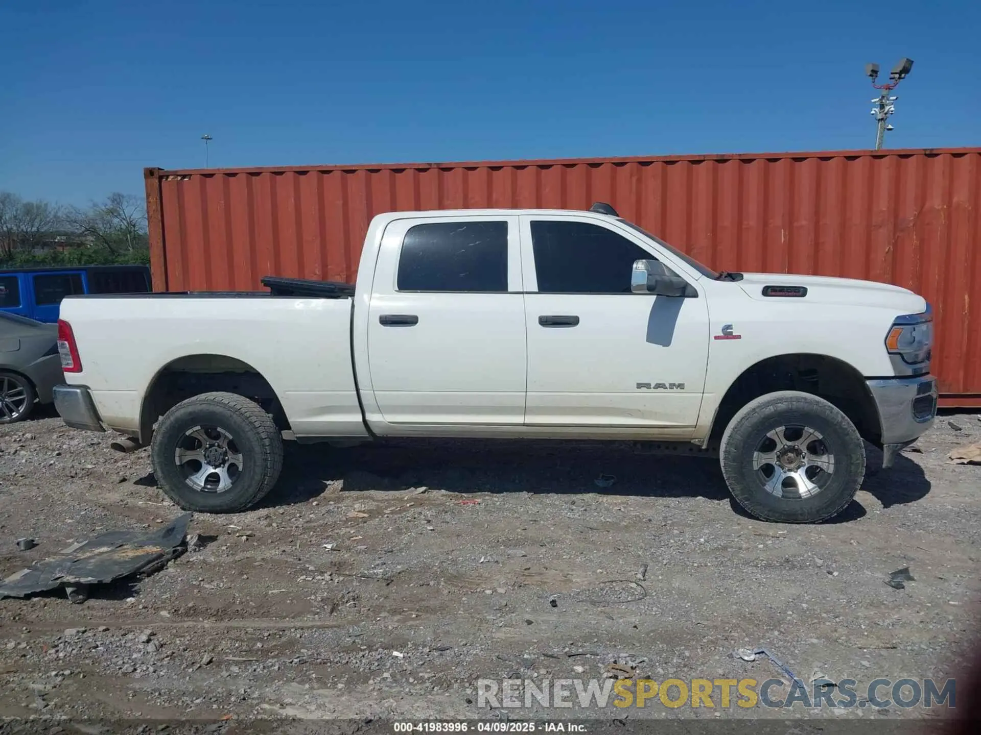 13 fotografías del automóvil dañado 3C6UR5CLXLG141532 RAM 2500 2020