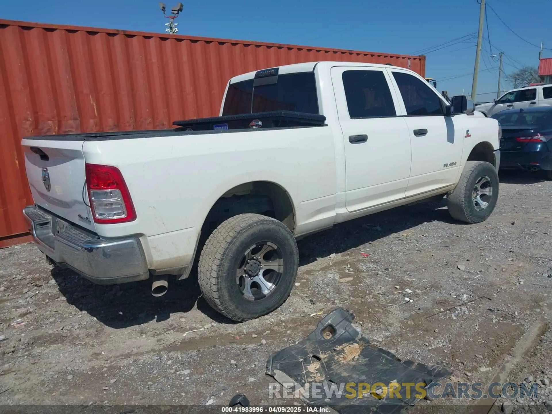 4 fotografías del automóvil dañado 3C6UR5CLXLG141532 RAM 2500 2020