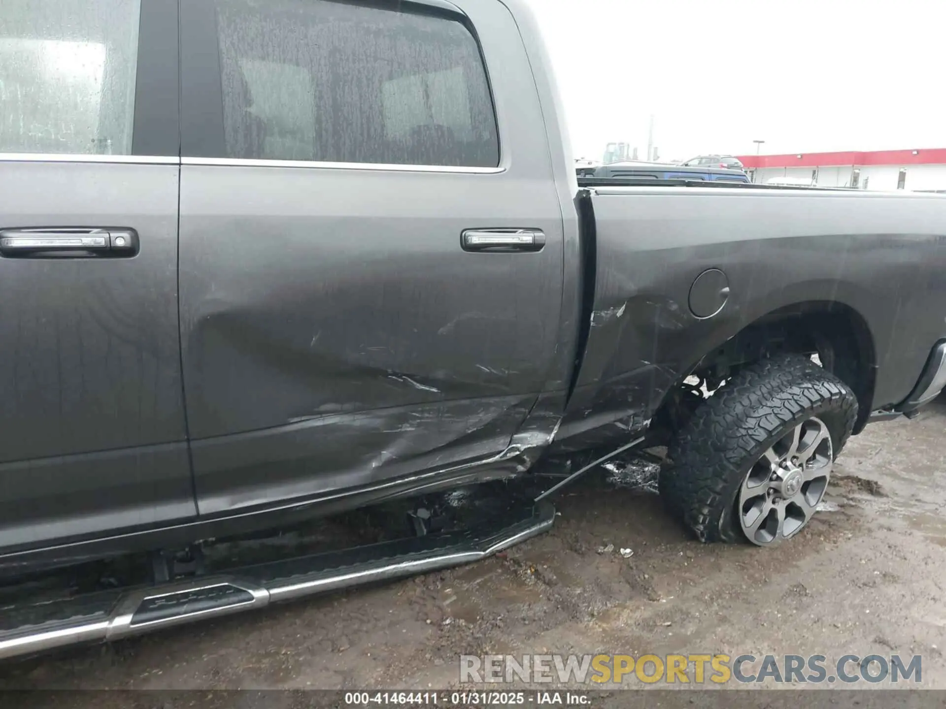 6 fotografías del automóvil dañado 3C6UR5DJ4LG283792 RAM 2500 2020