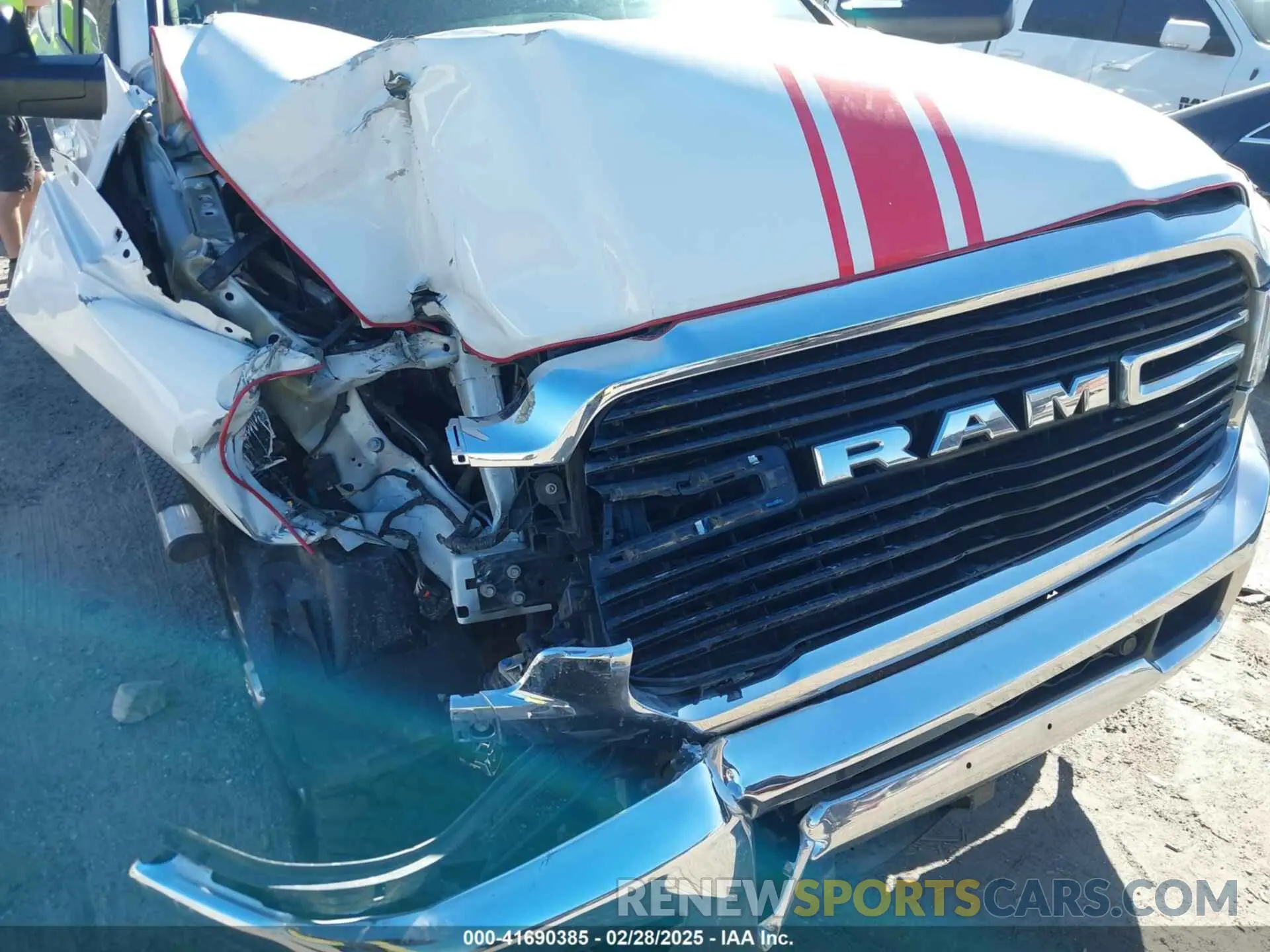 6 fotografías del automóvil dañado 3C6UR5DJXLG250070 RAM 2500 2020