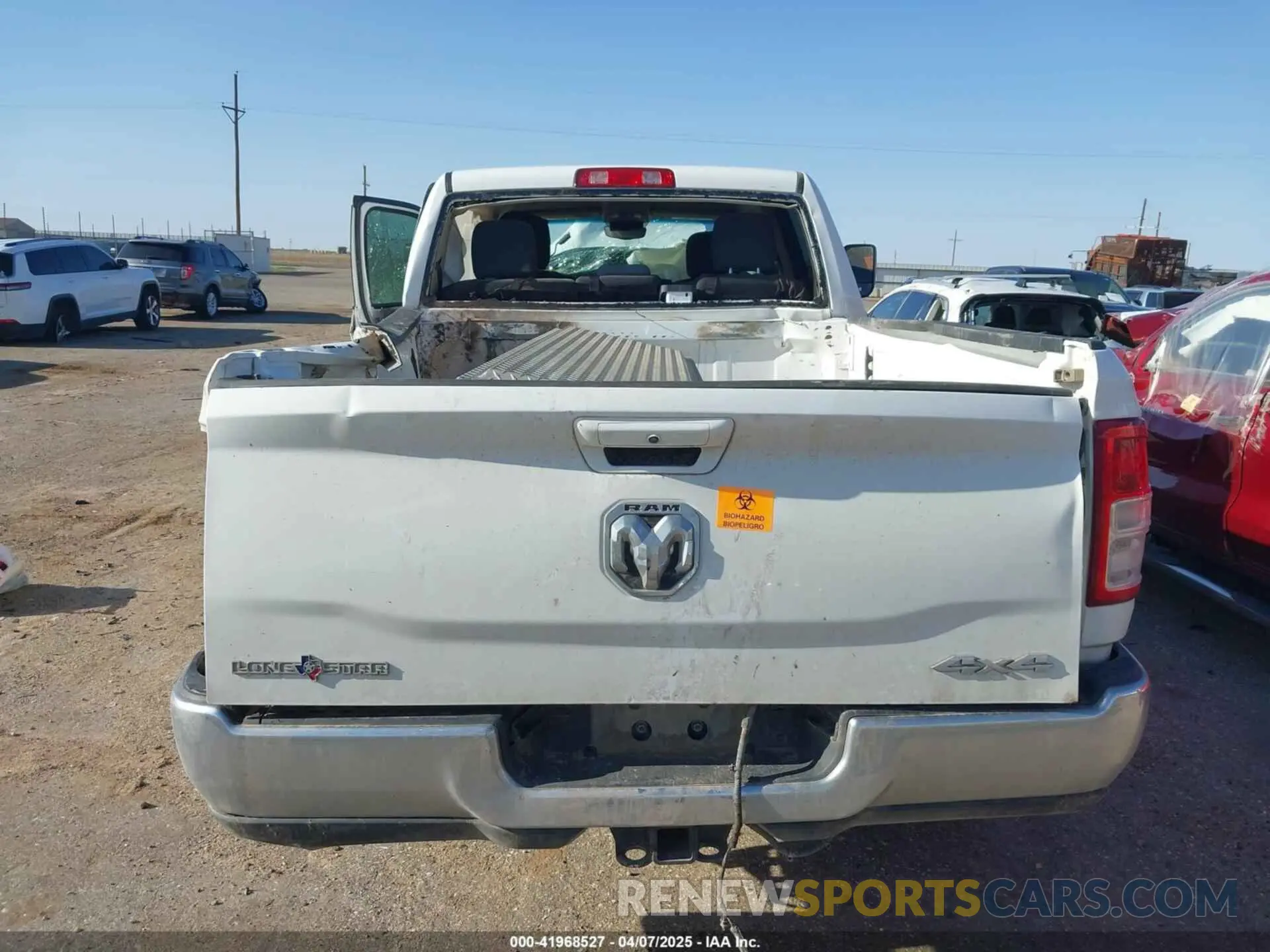 15 fotografías del automóvil dañado 3C6UR5DL3LG160387 RAM 2500 2020