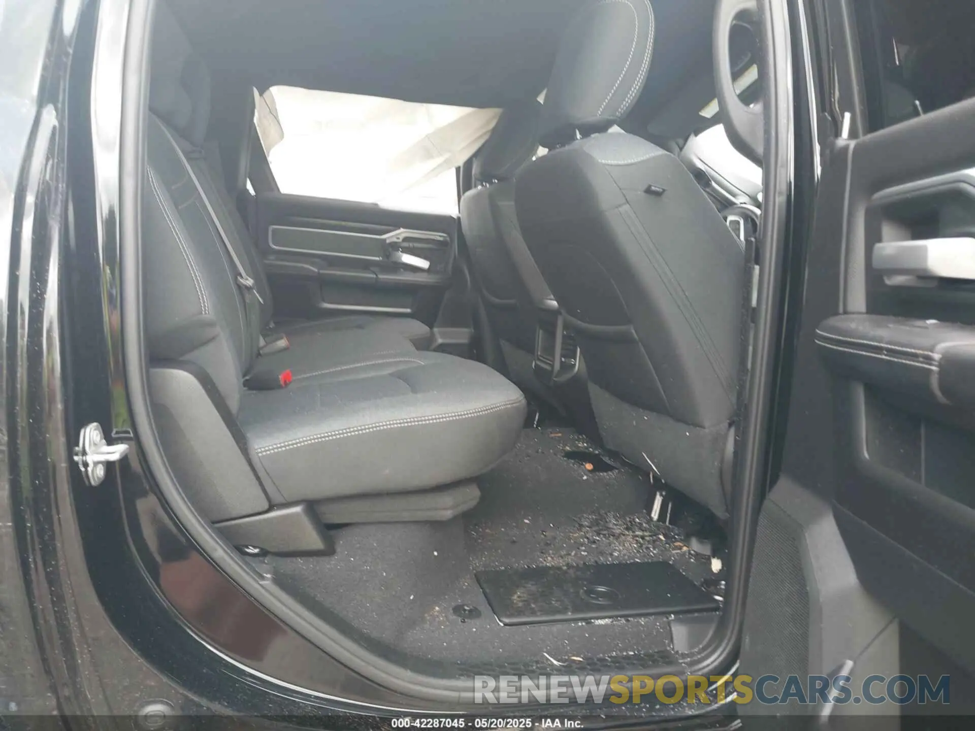 8 fotografías del automóvil dañado 3C6UR5DL4LG115295 RAM 2500 2020