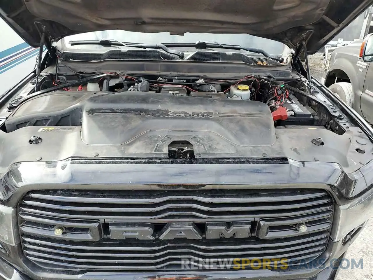 7 fotografías del automóvil dañado 3C6UR5DL9LG256671 RAM 2500 2020