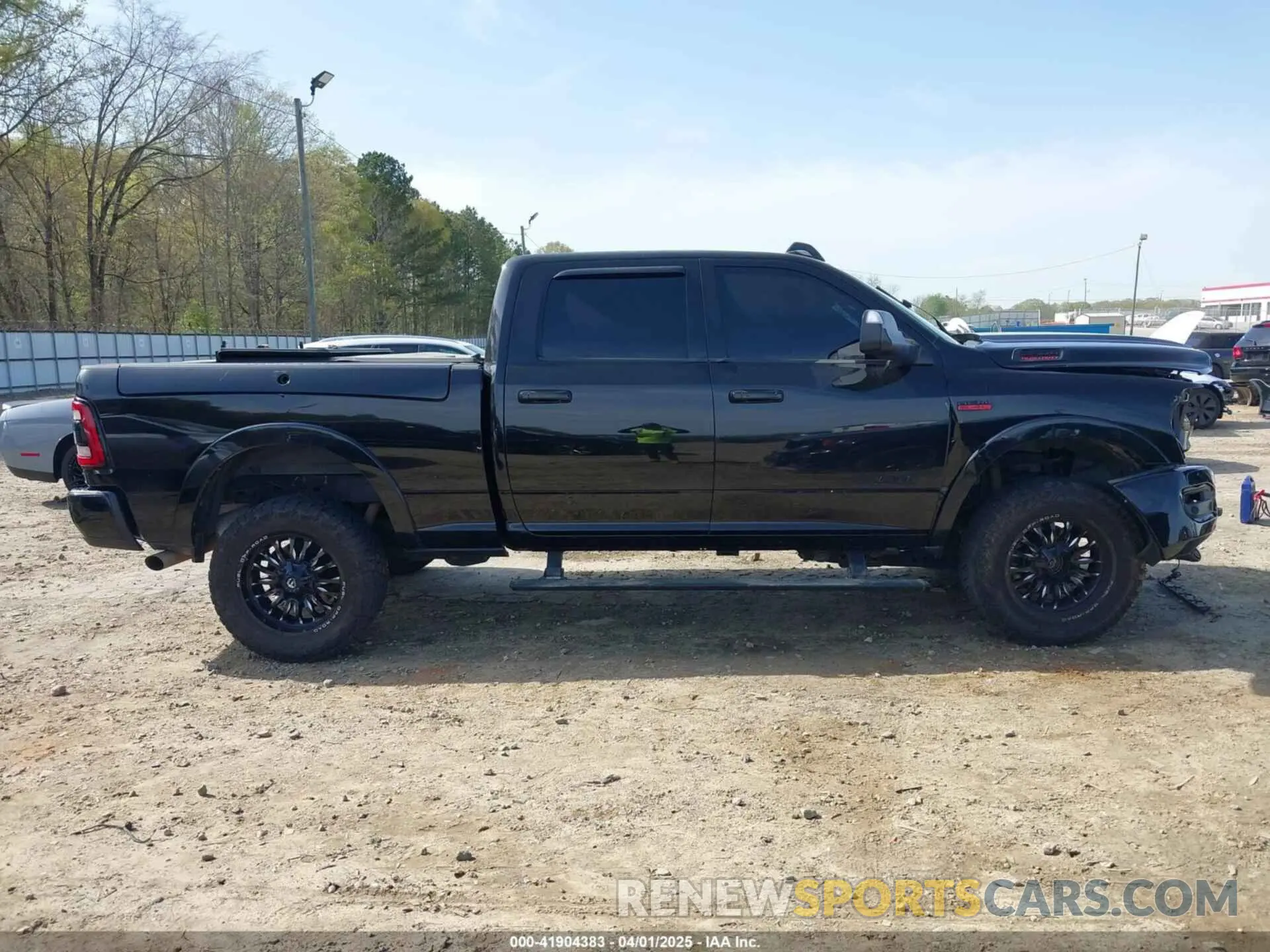 12 fotografías del automóvil dañado 3C6UR5FJ4LG274278 RAM 2500 2020