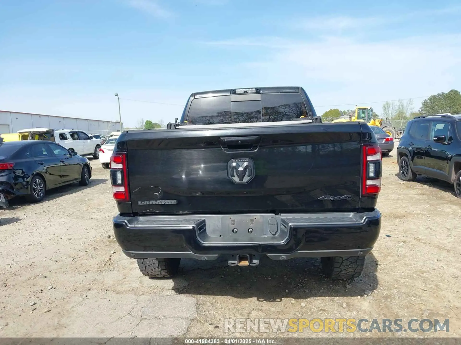 15 fotografías del automóvil dañado 3C6UR5FJ4LG274278 RAM 2500 2020